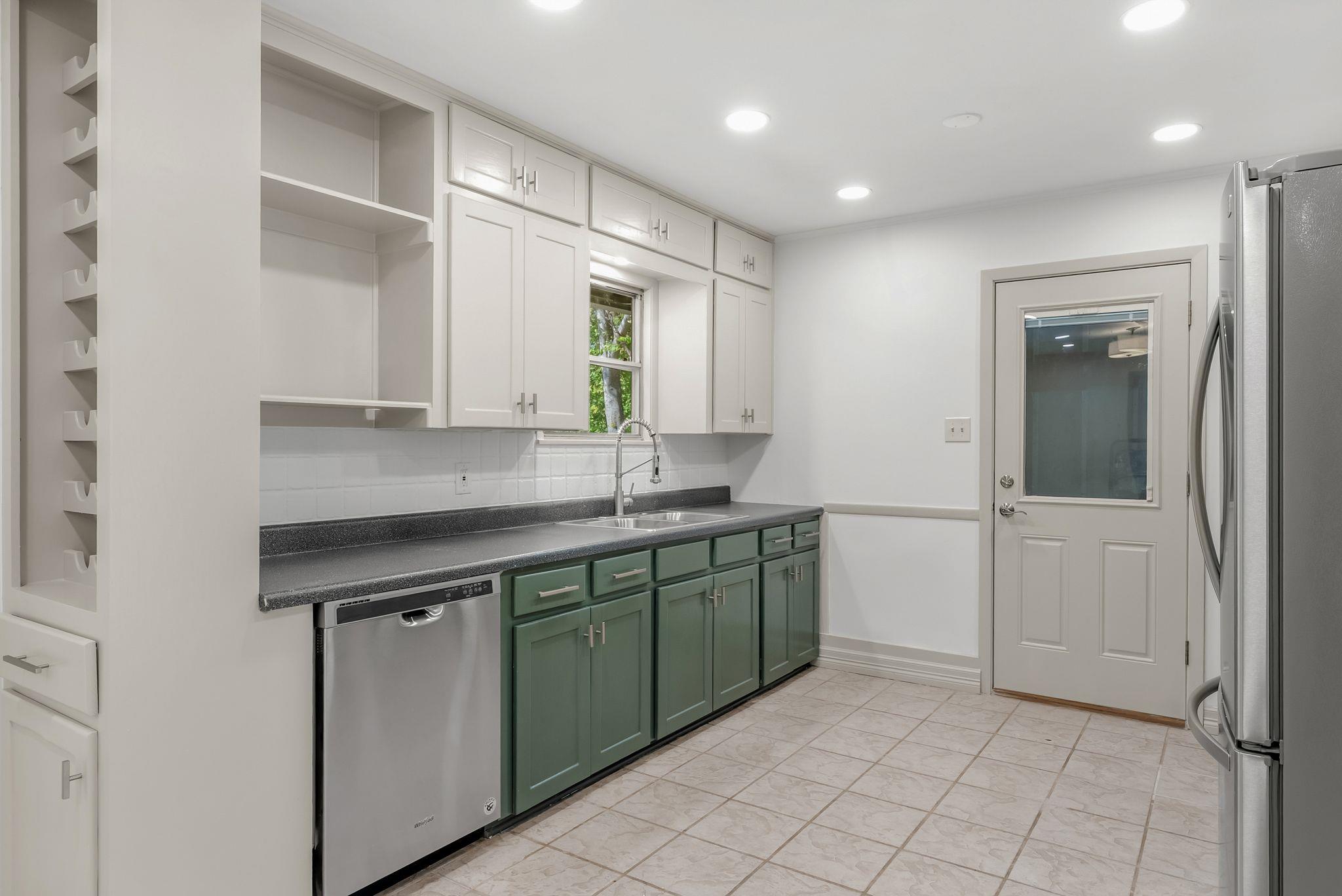 1511 Weyford DR