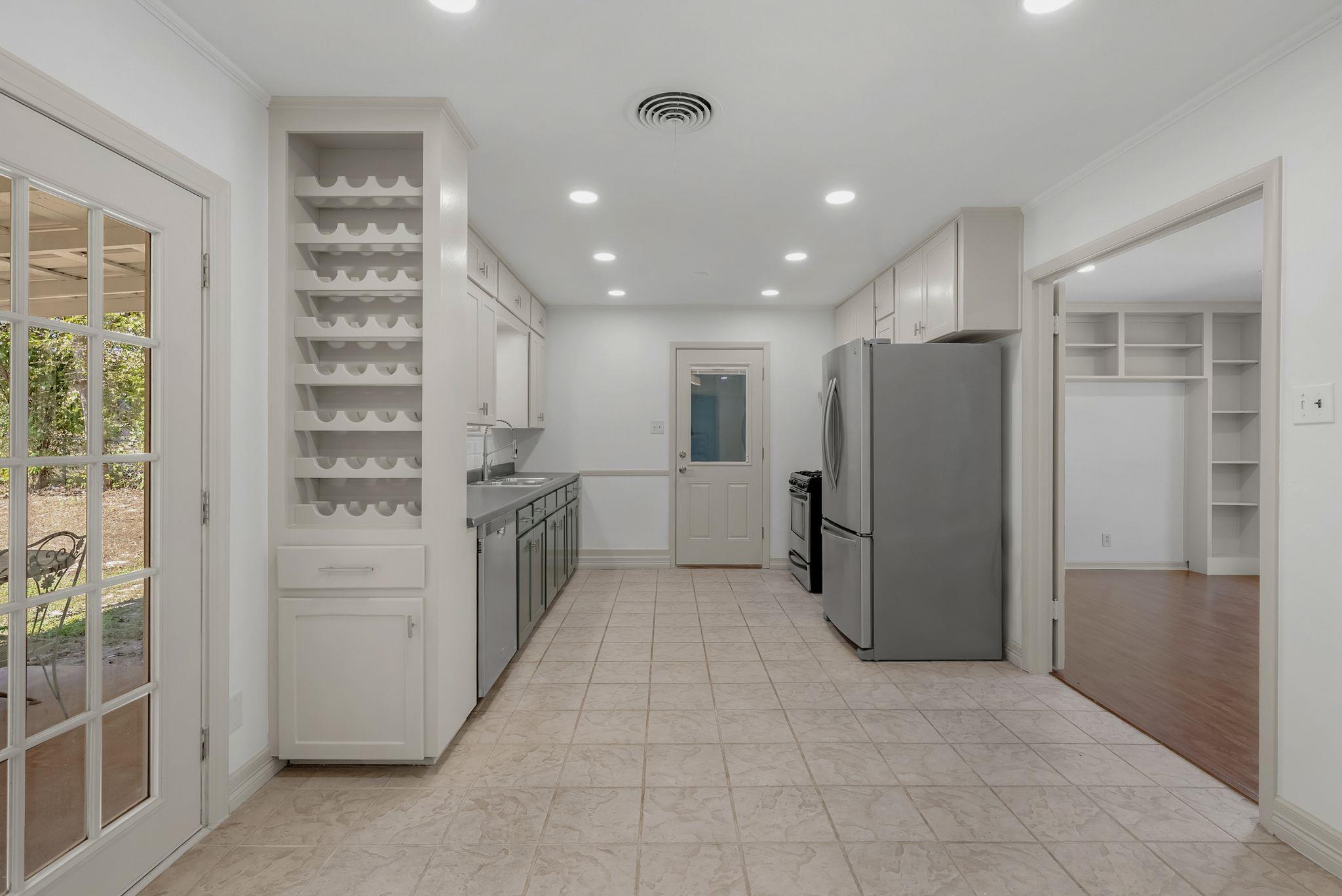 1511 Weyford DR