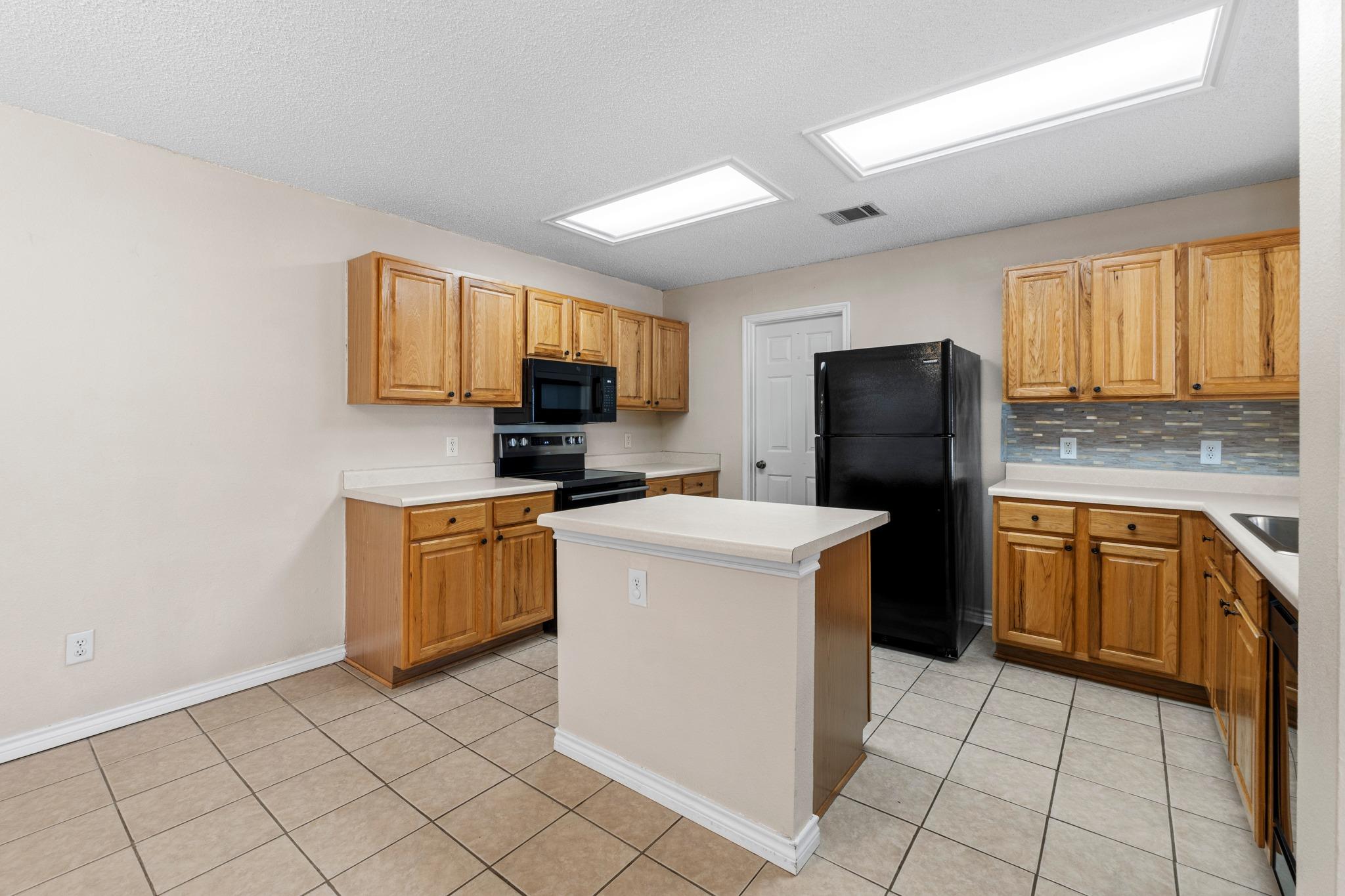 1704 Matagorda DR