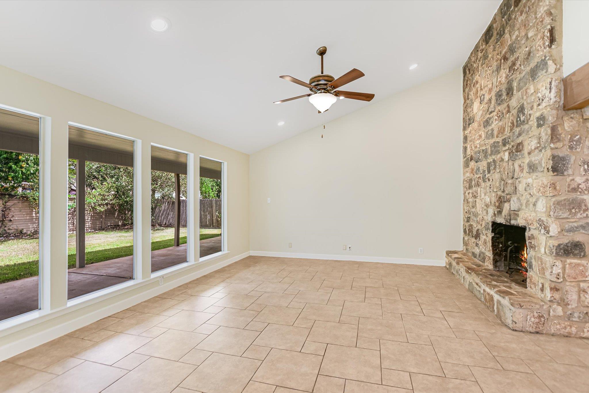 4806 Canyonbend CIR