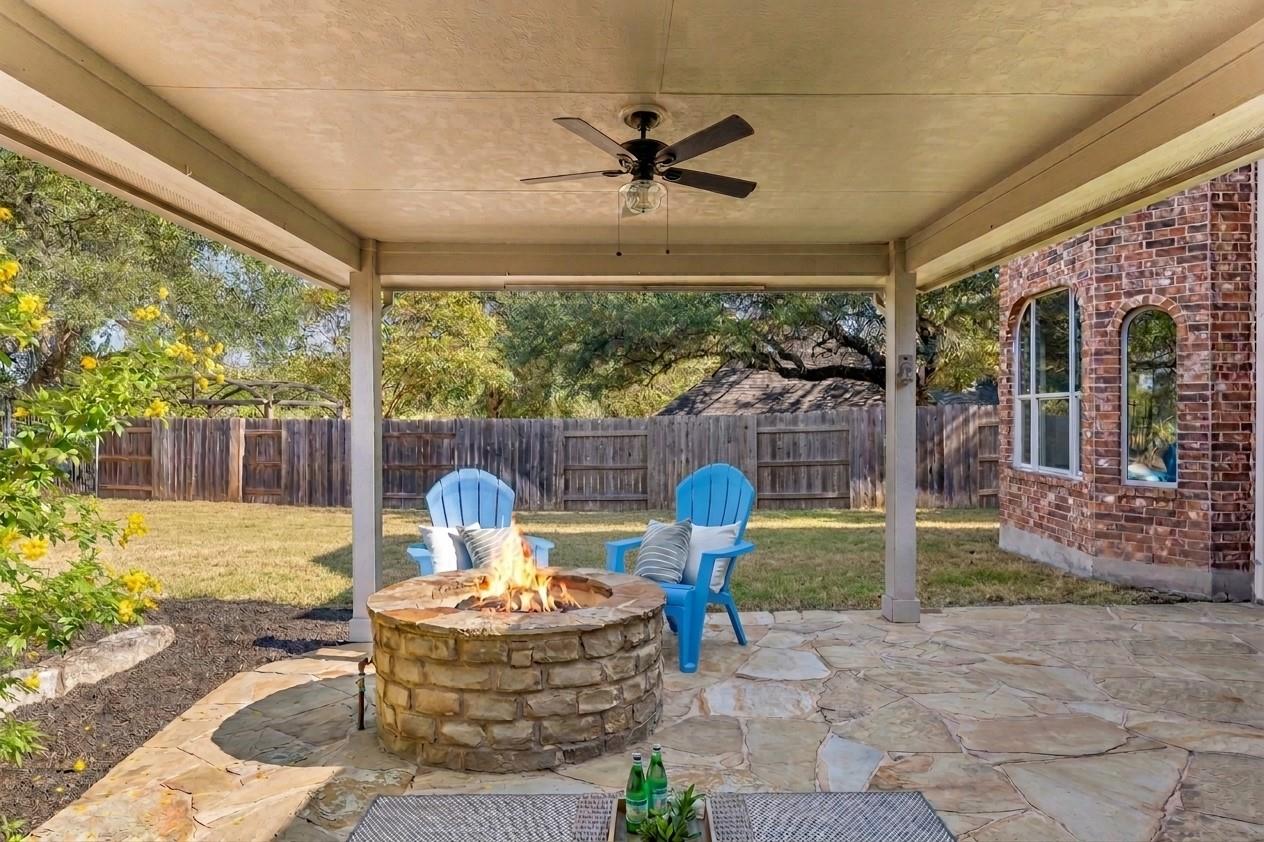 388 Desert Willow WAY