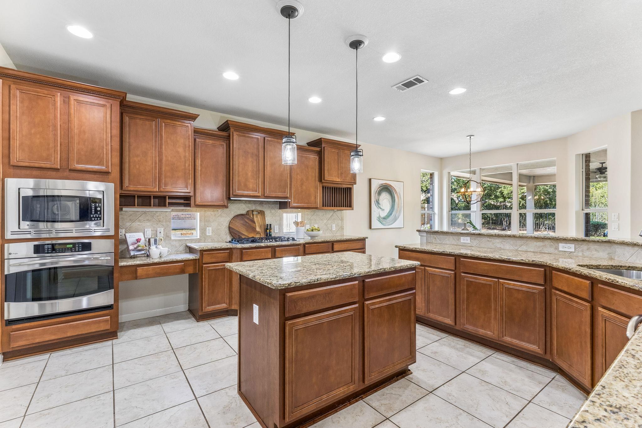 388 Desert Willow WAY