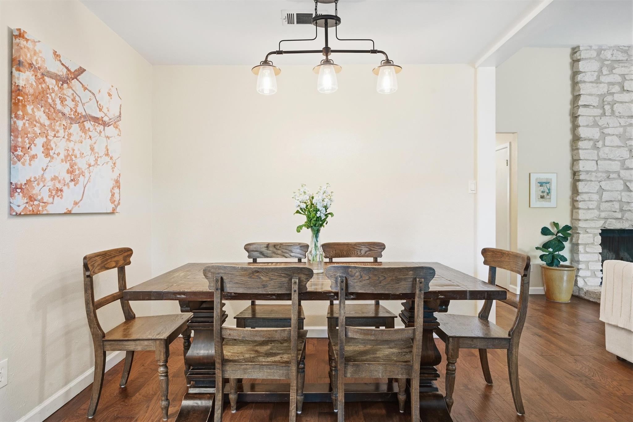 617 Blackberry DR