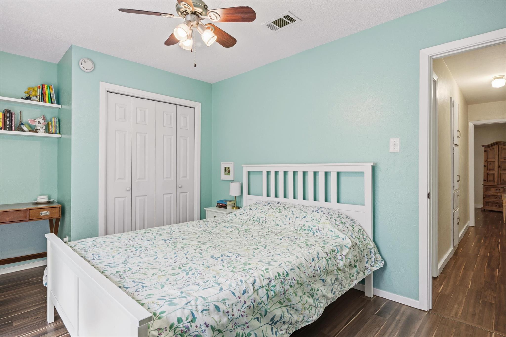 617 Blackberry DR