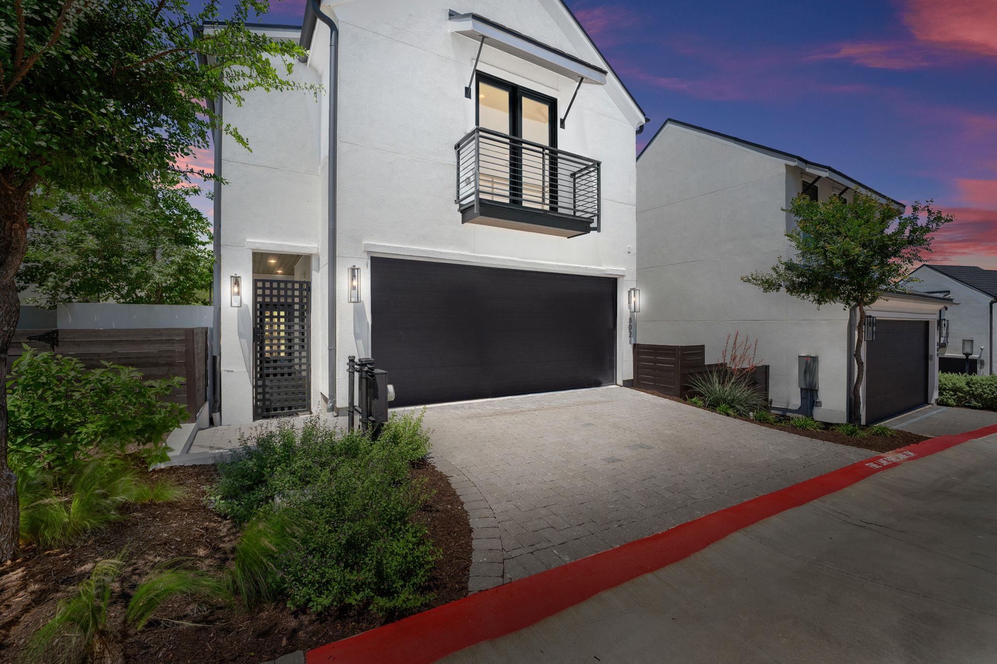 802 Alexia LN