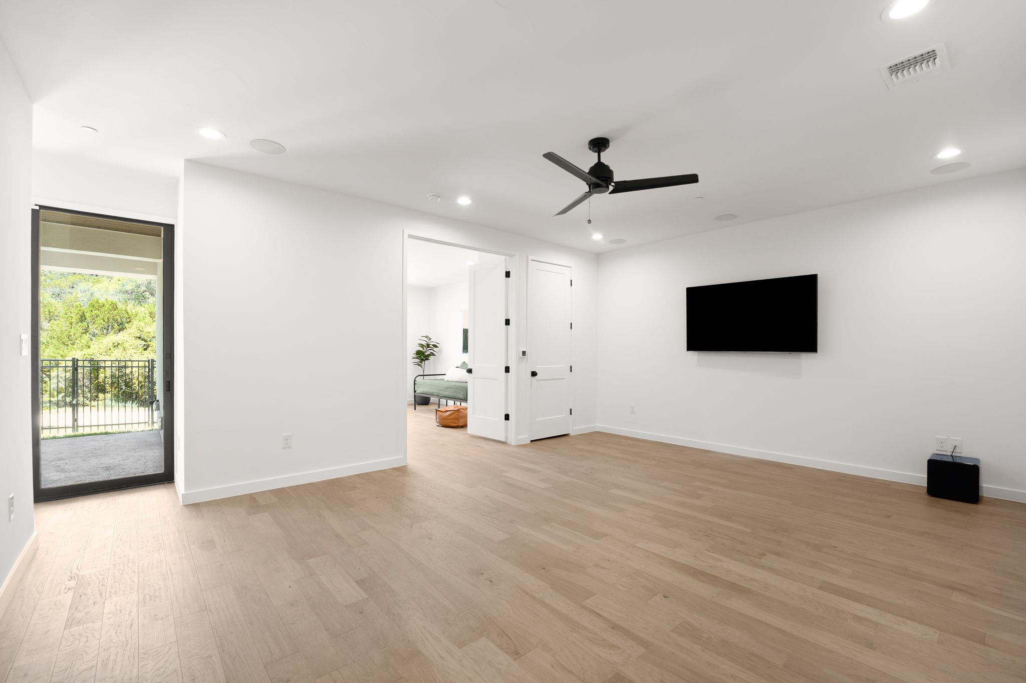 802 Alexia LN