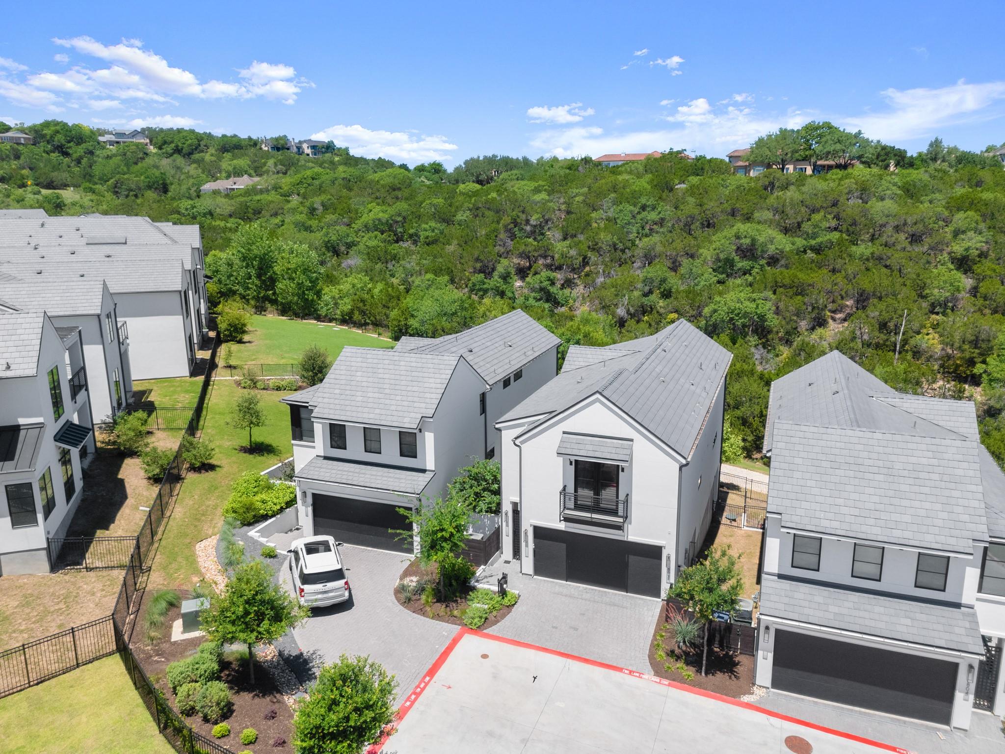 802 Alexia LN
