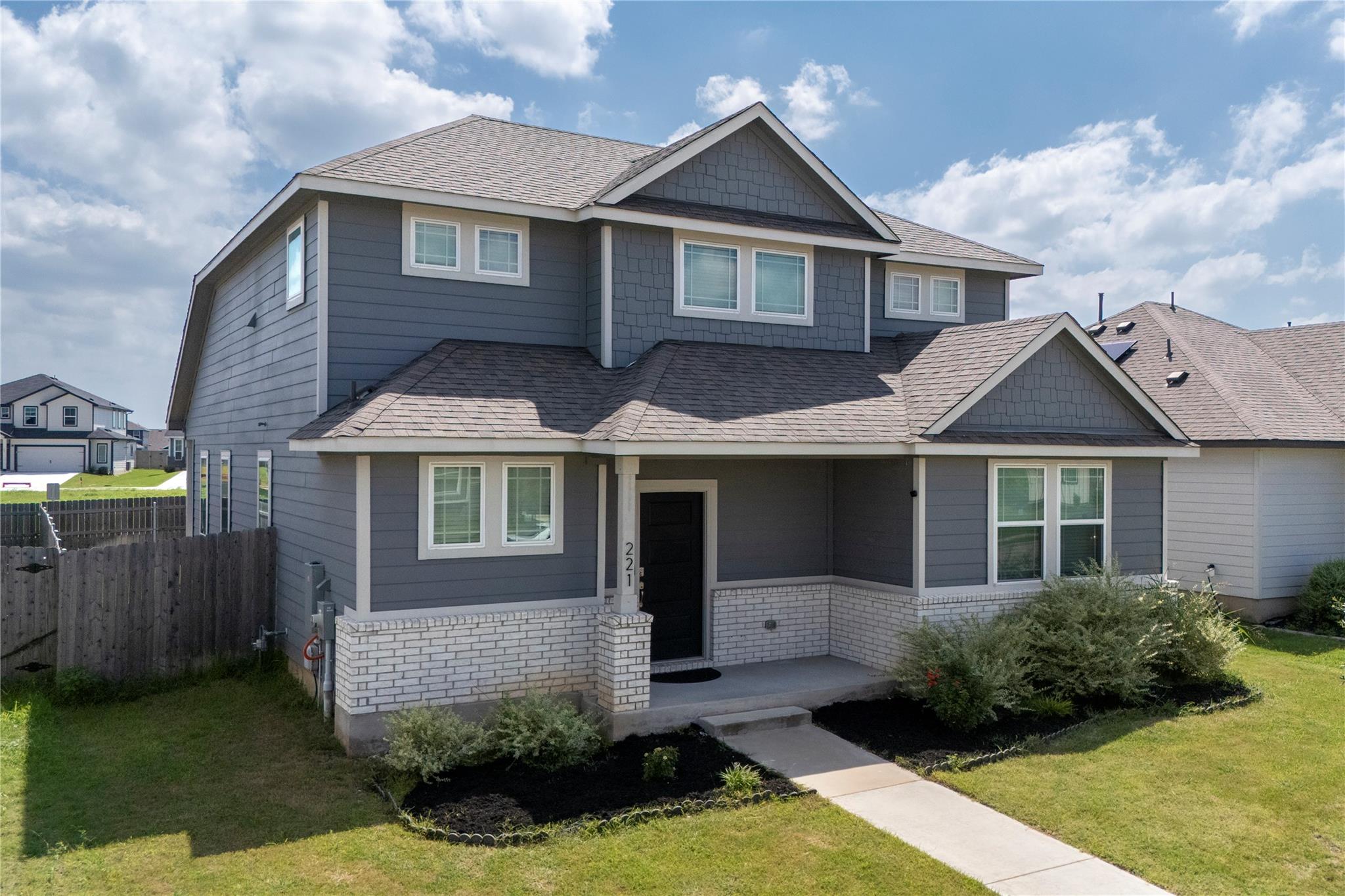 221 Banff DR