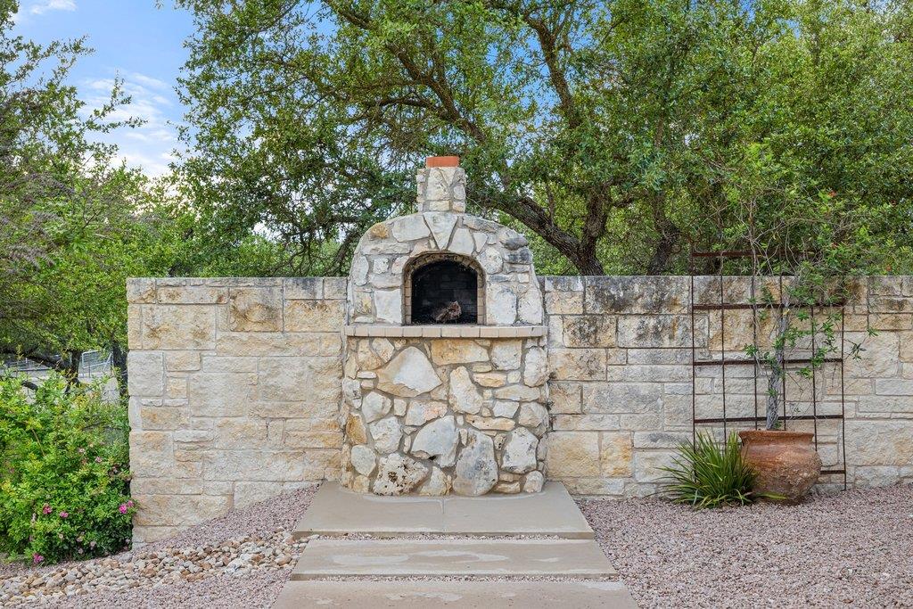 2560 Bell Springs RD