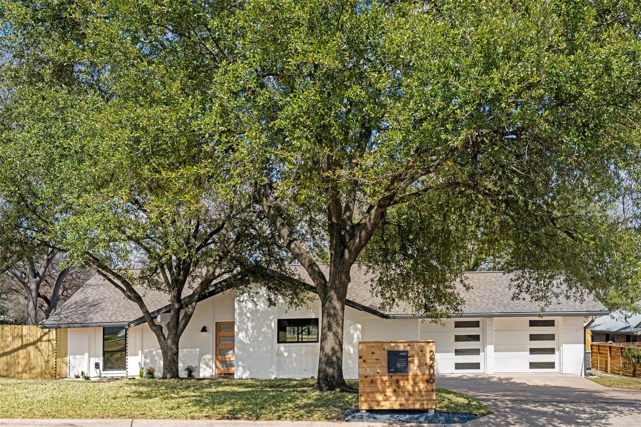2206 Monarch DR
