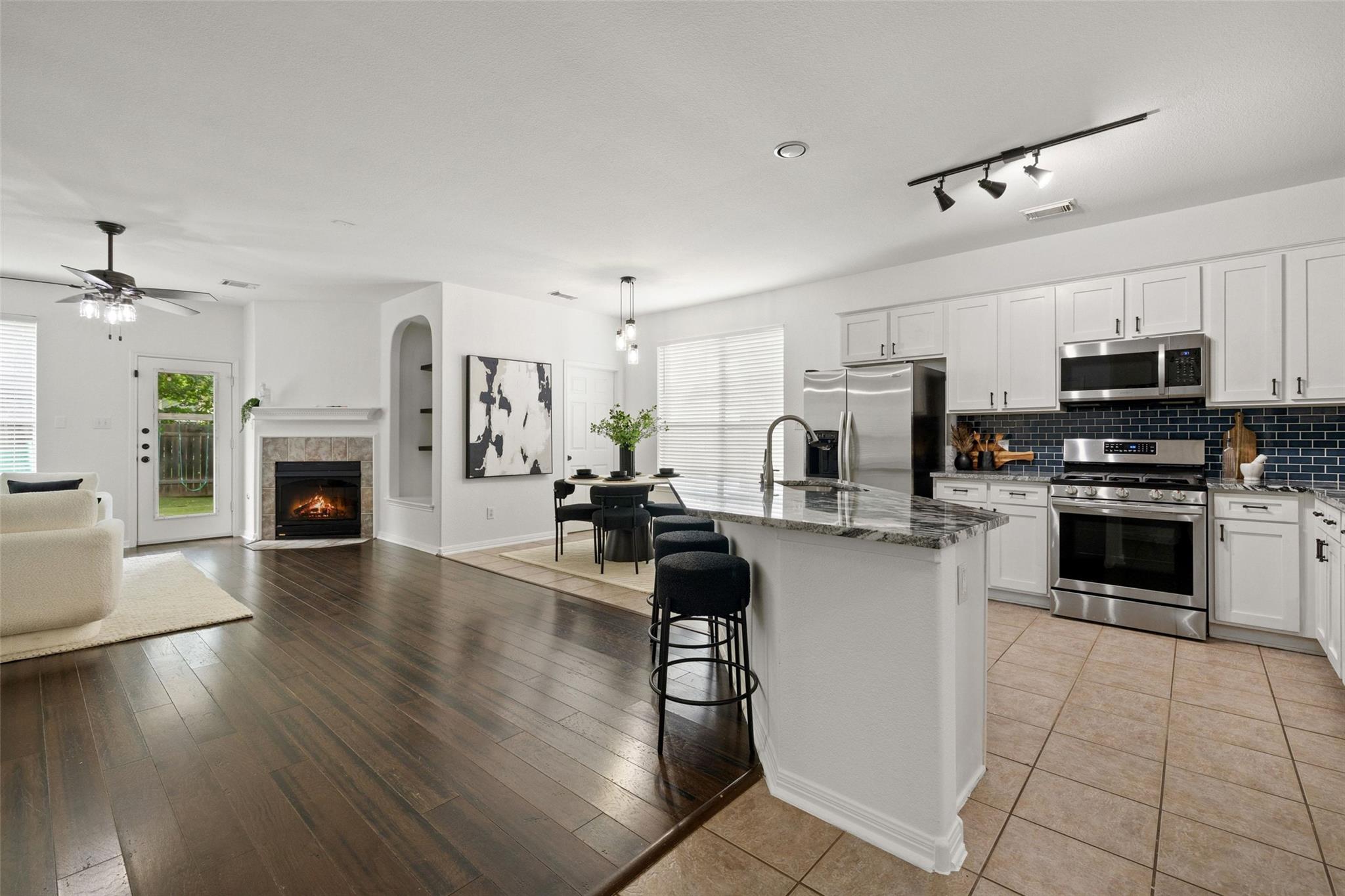 1712 Lynnville TRL