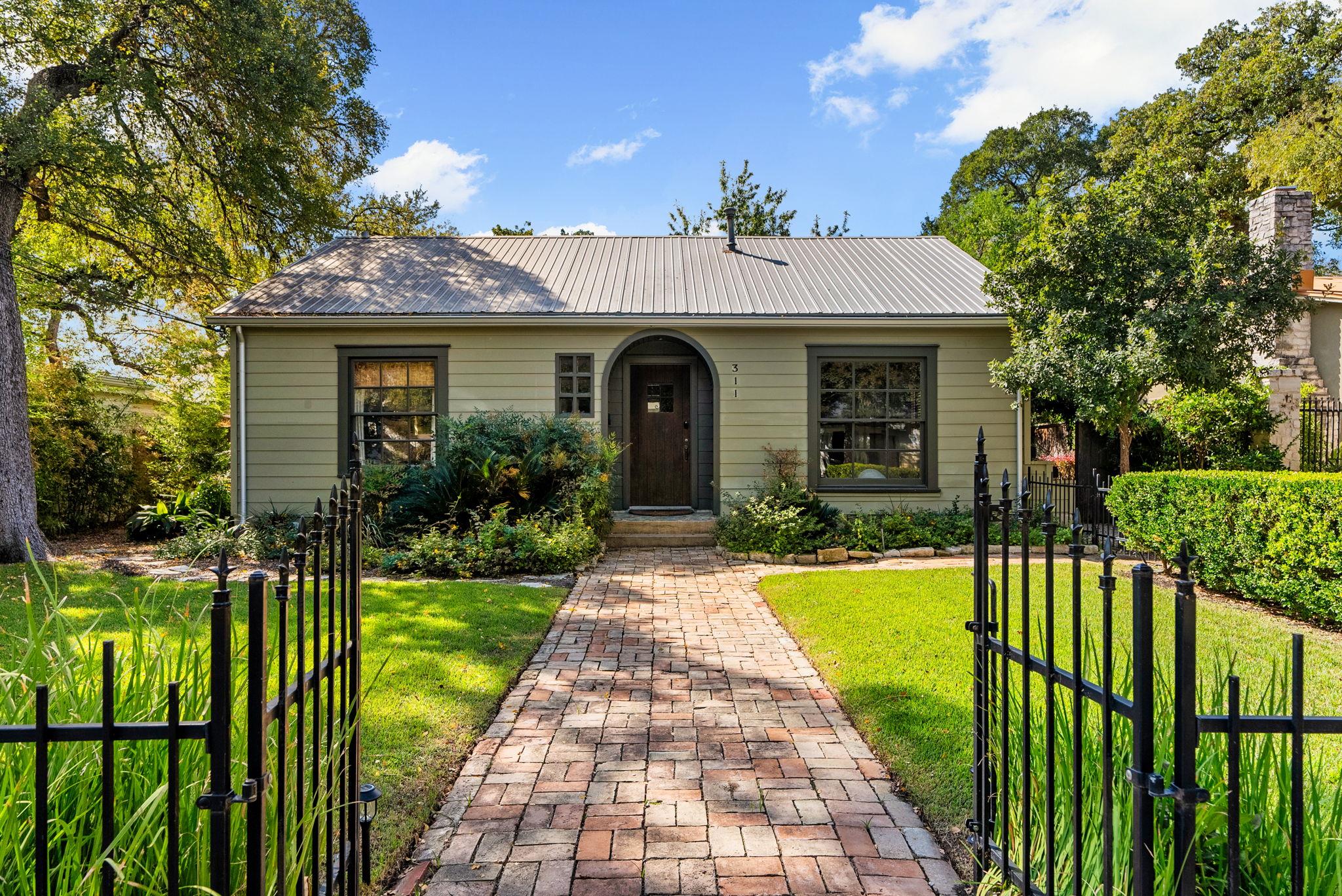 311 E 35th ST Unit: A/B/C
