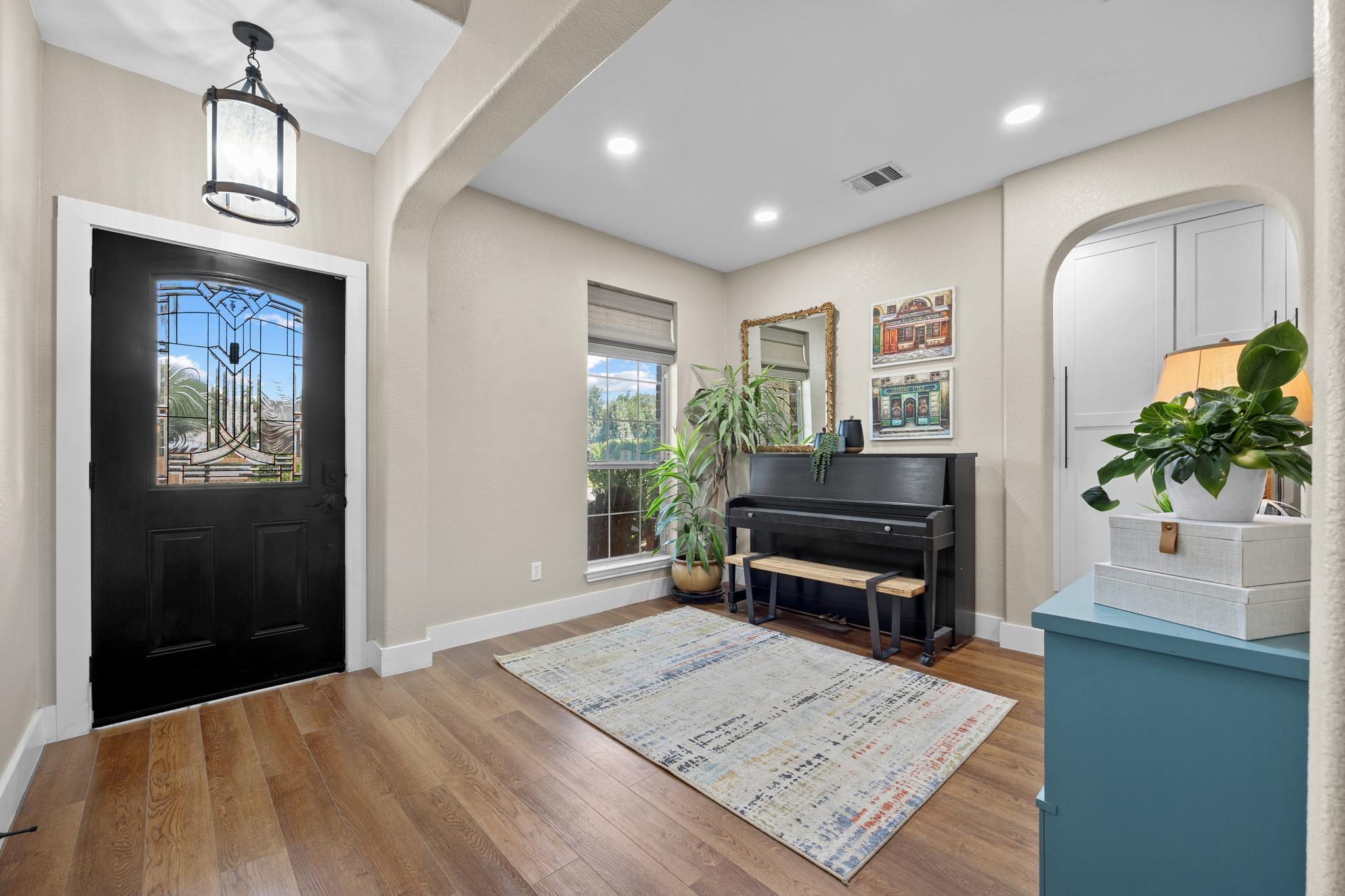 2587 Arbor DR