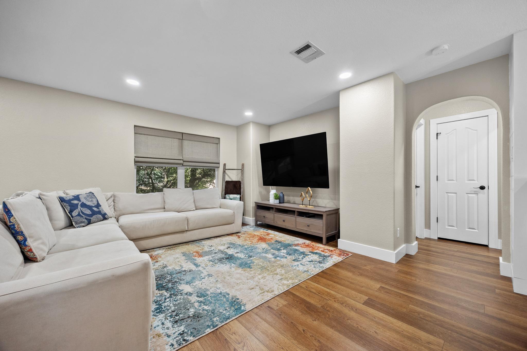 2587 Arbor DR
