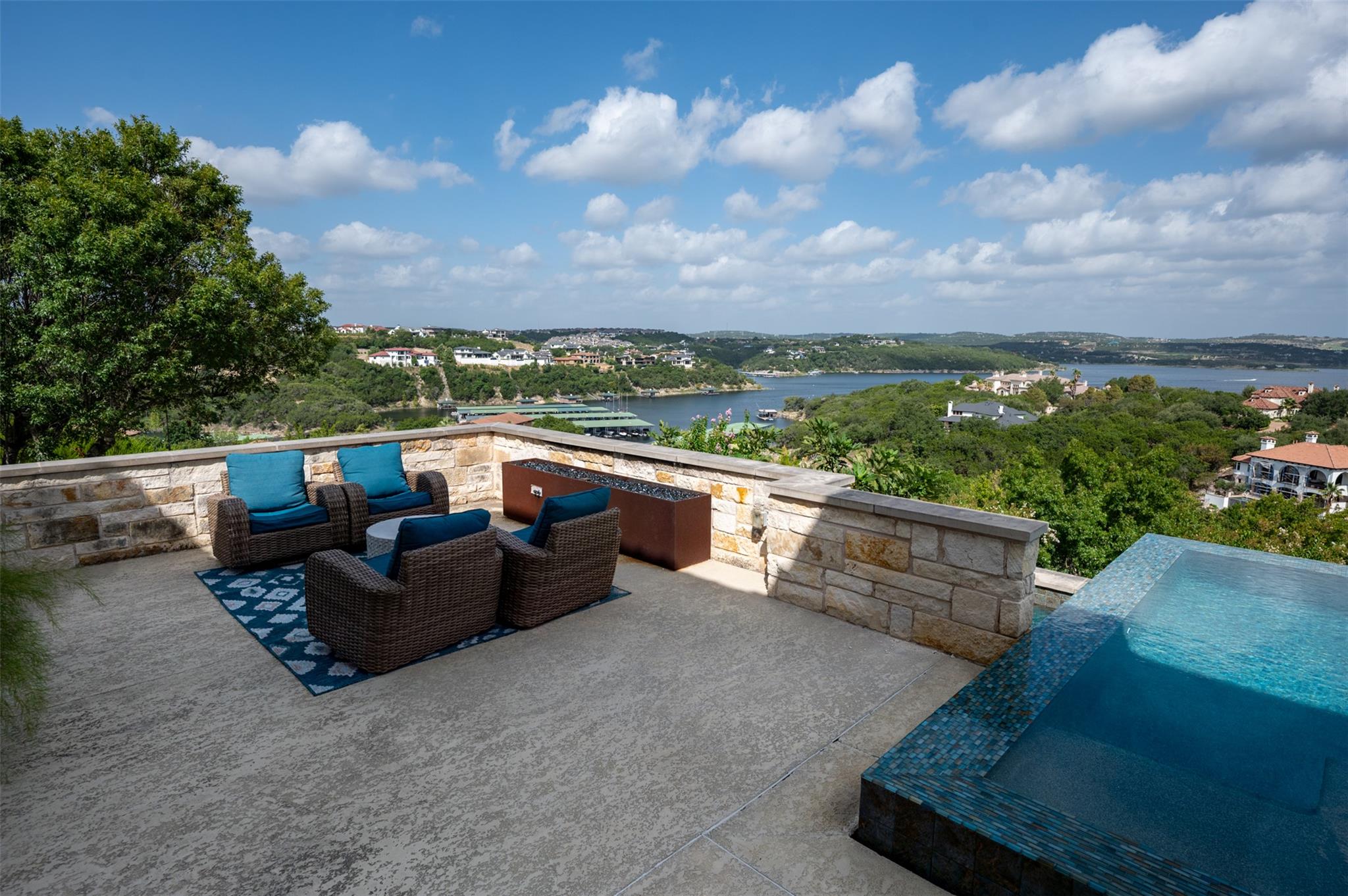 316 Martinique PASS