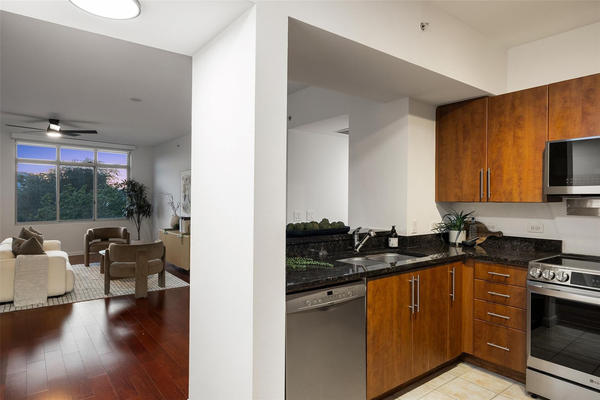 54 Rainey ST # 502