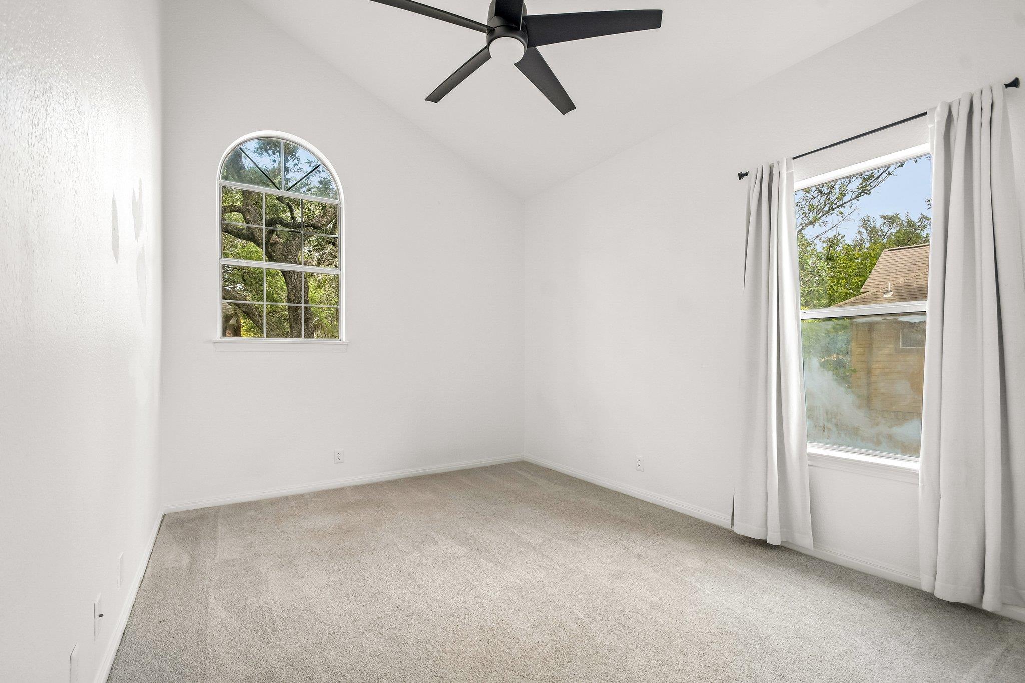 6207 John Chisum LN