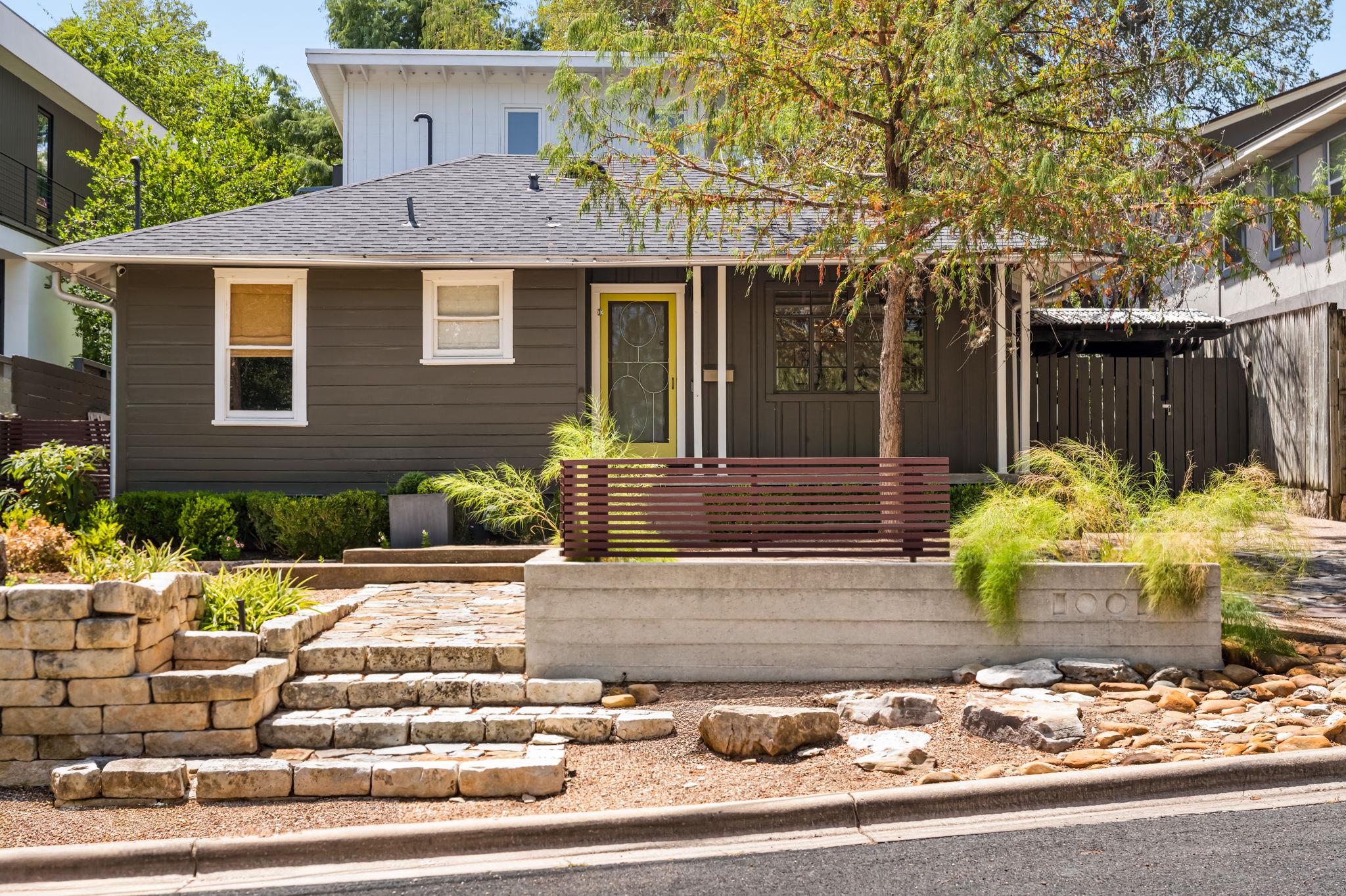 1001 Daniel DR