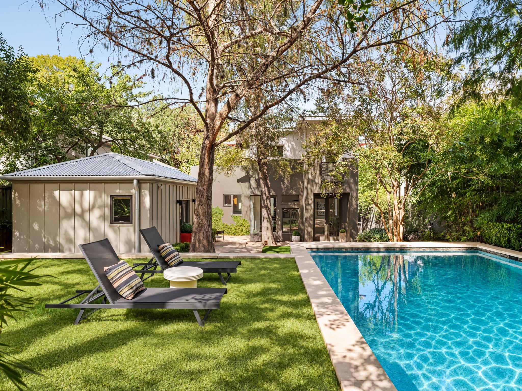 1001 Daniel DR