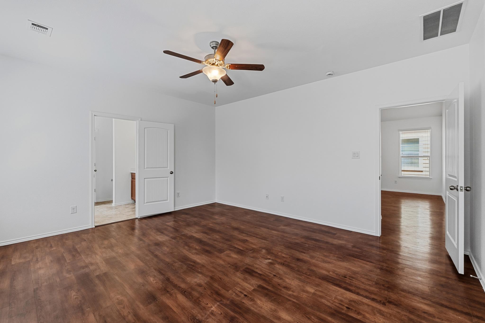 172 Housefinch LOOP