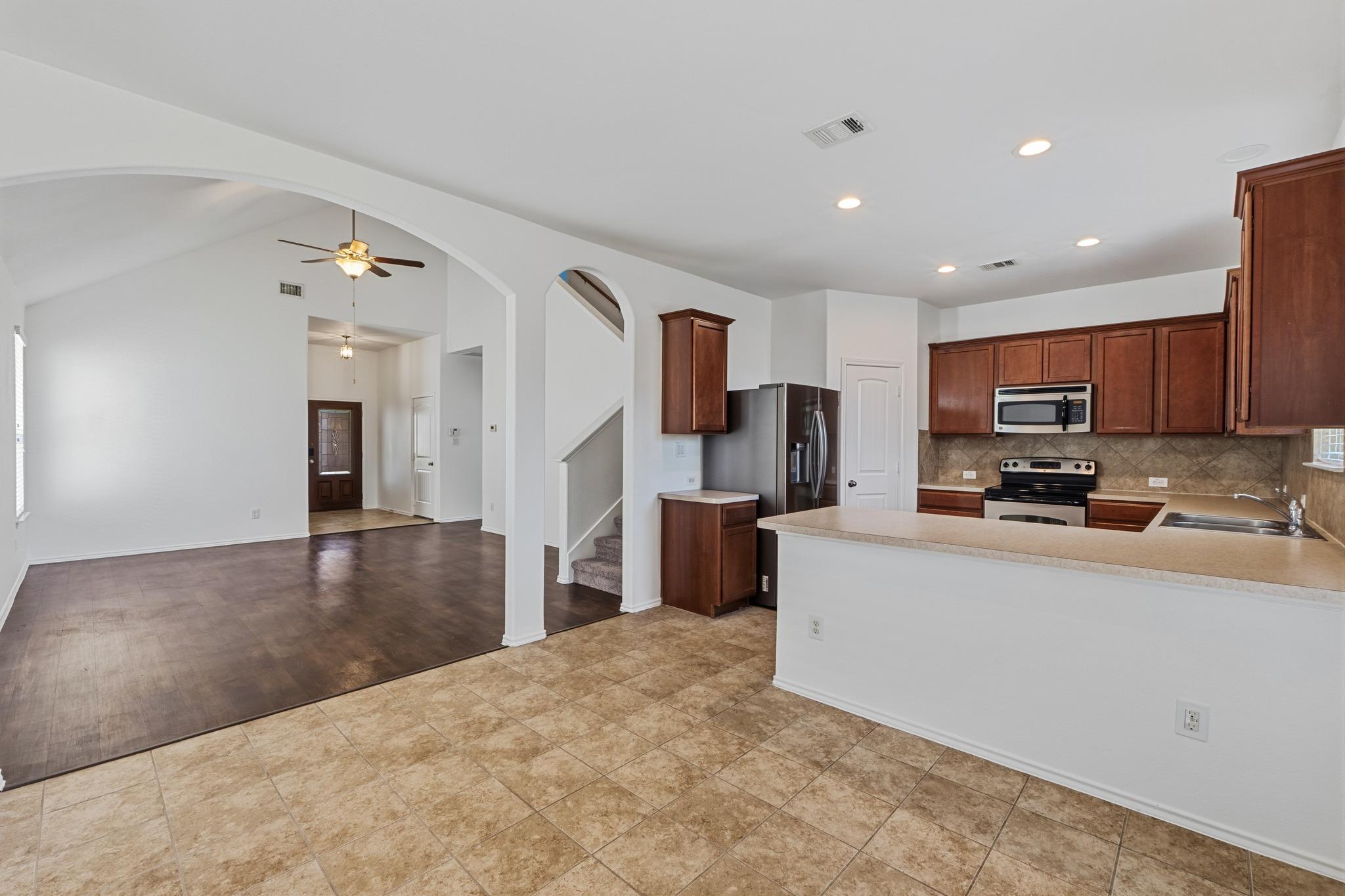 172 Housefinch LOOP