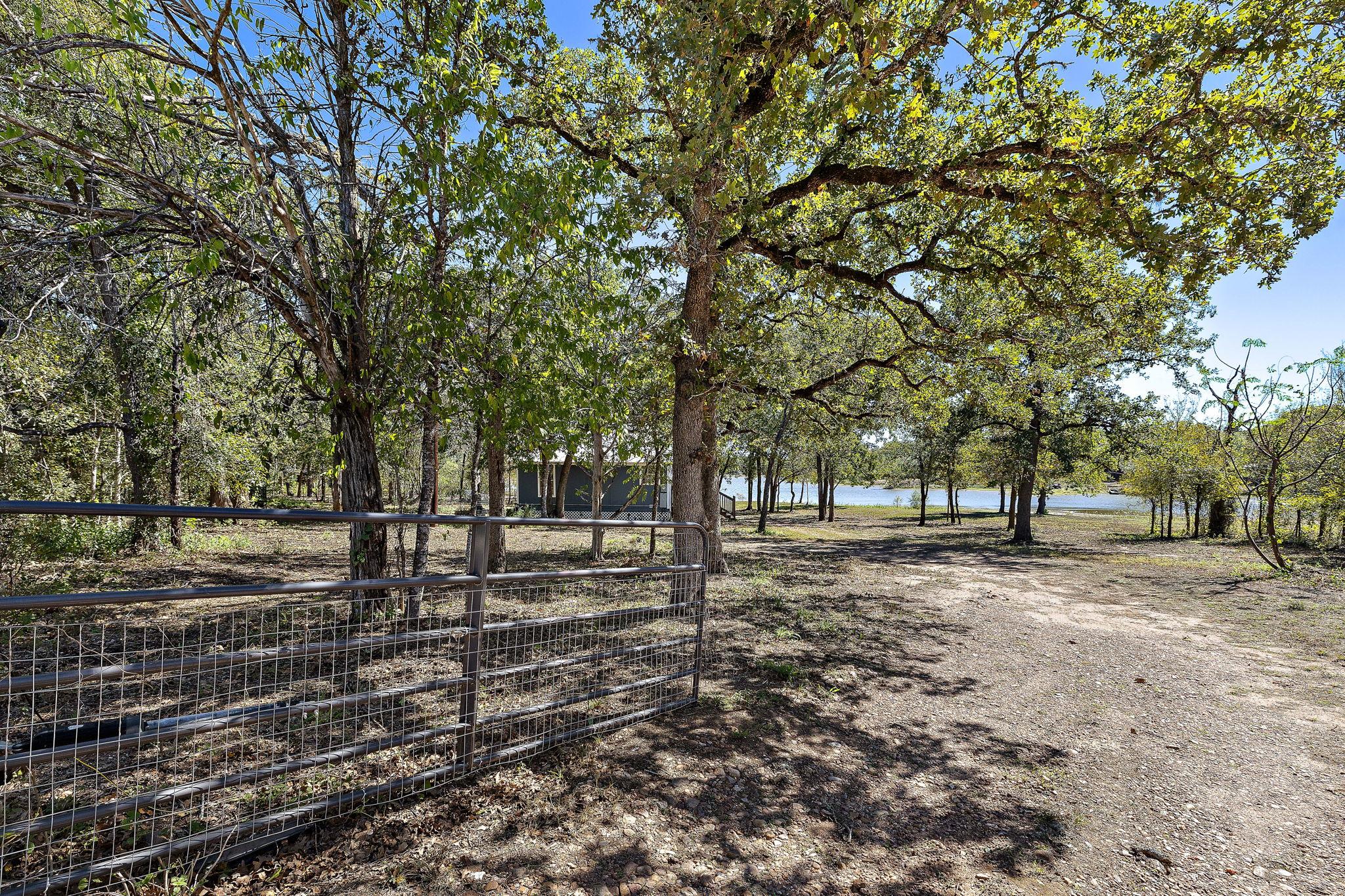 131 Moccasin Bend DR