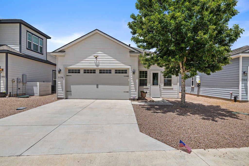 1174 Grant Wood Ave