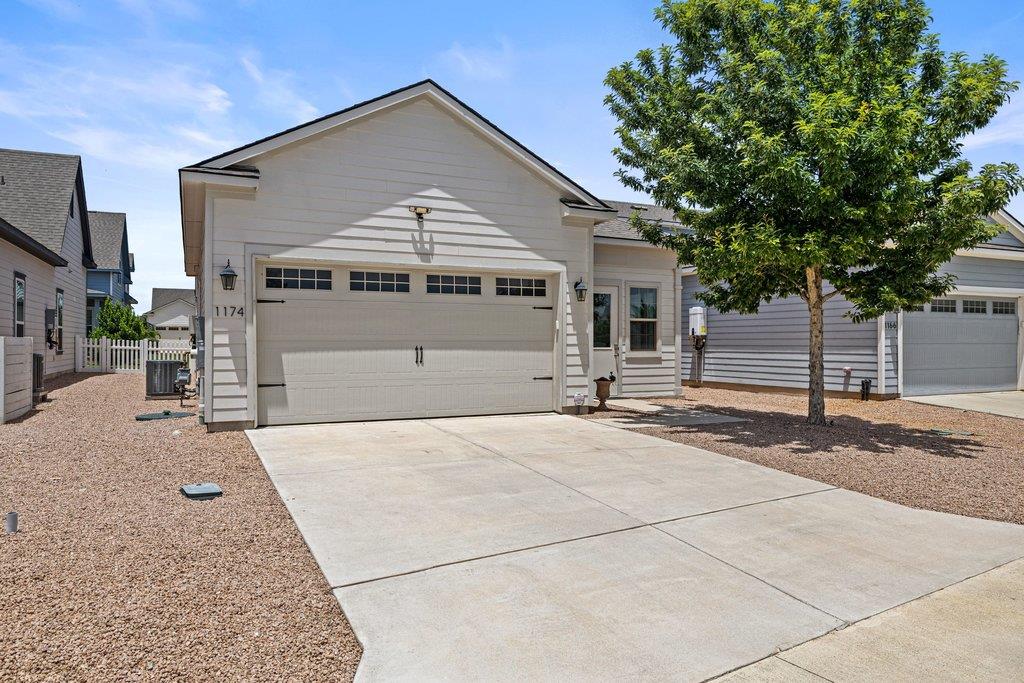 1174 Grant Wood Ave