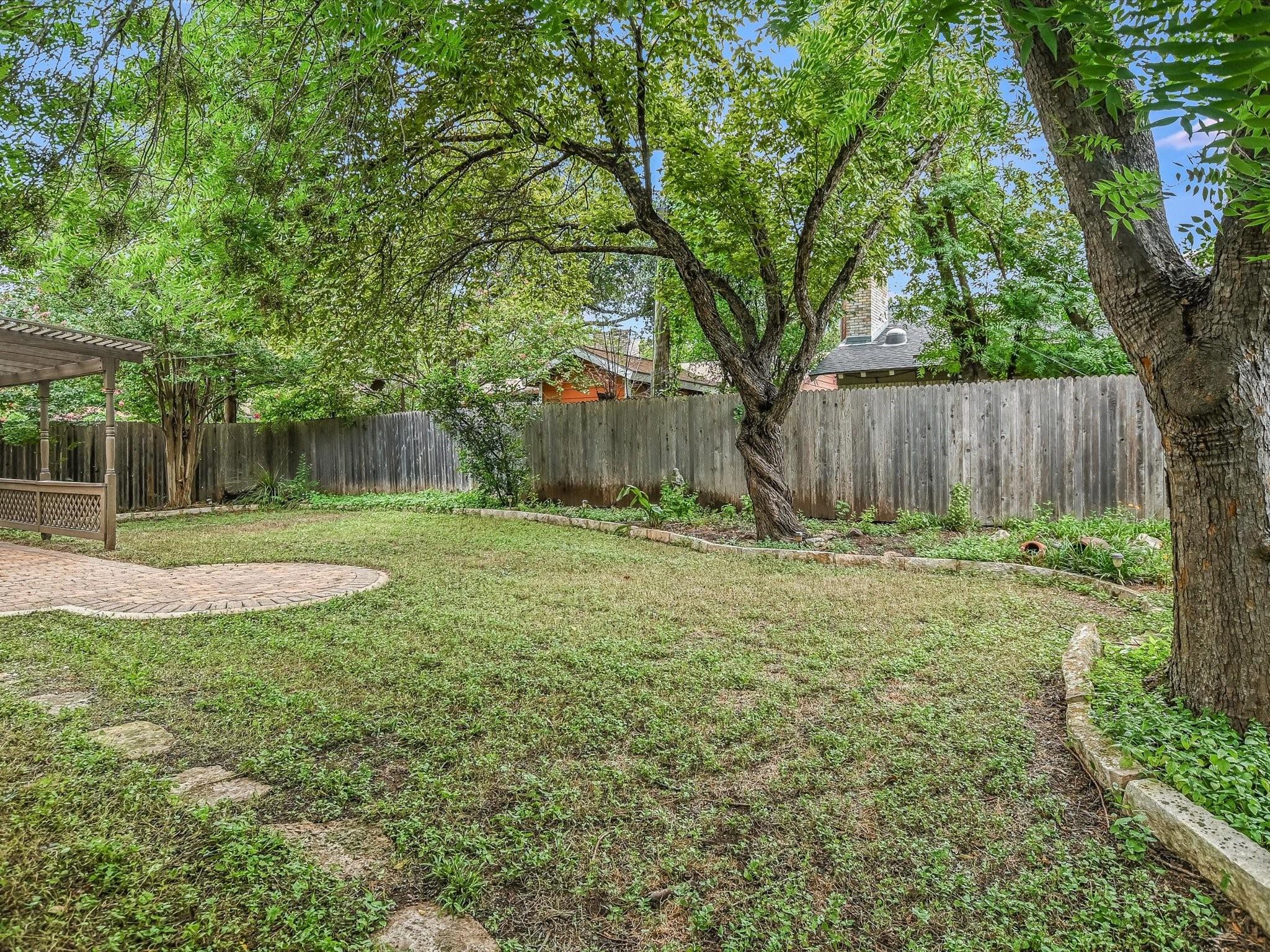 8617 Little Laura DR