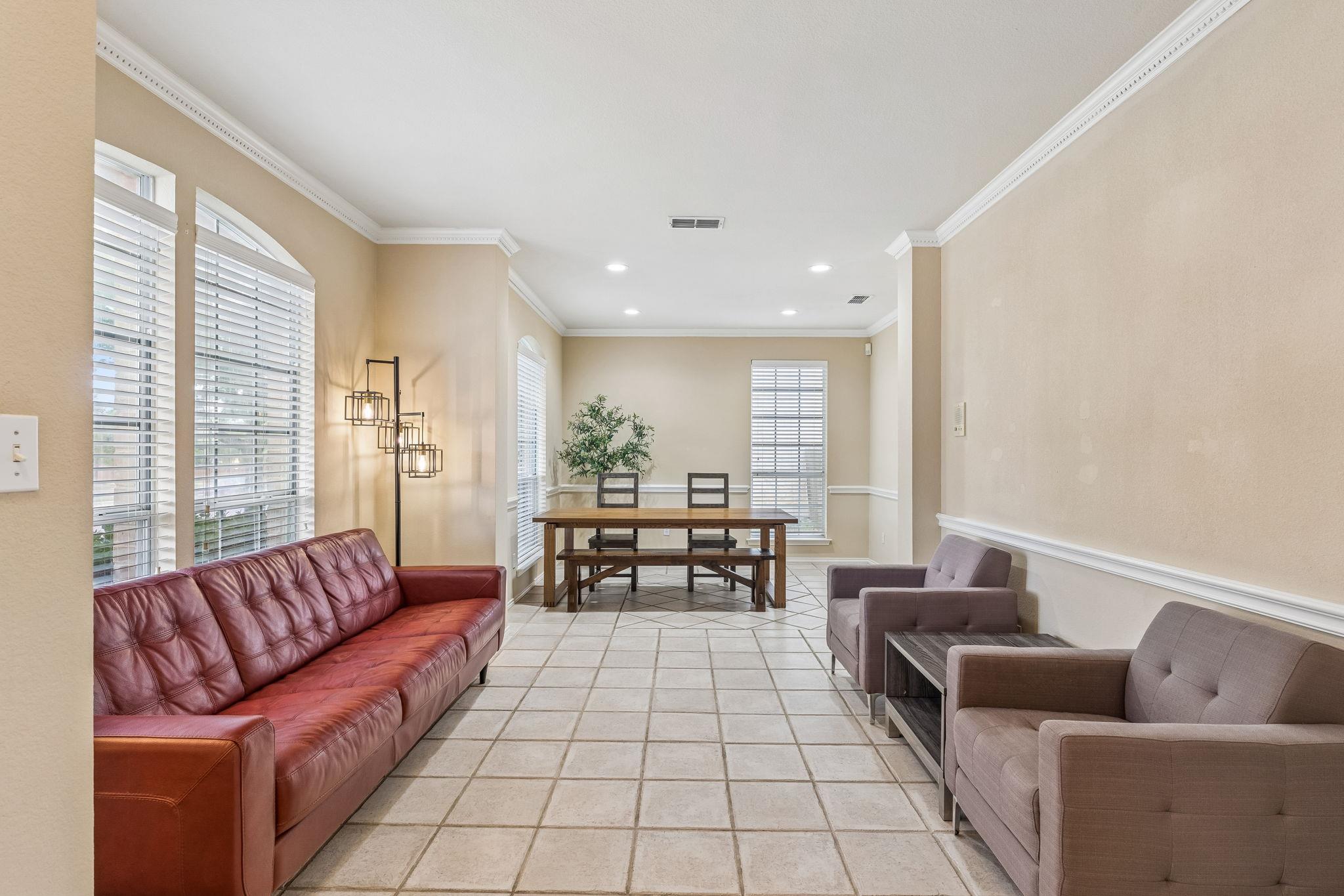 1409 Deer Horn DR