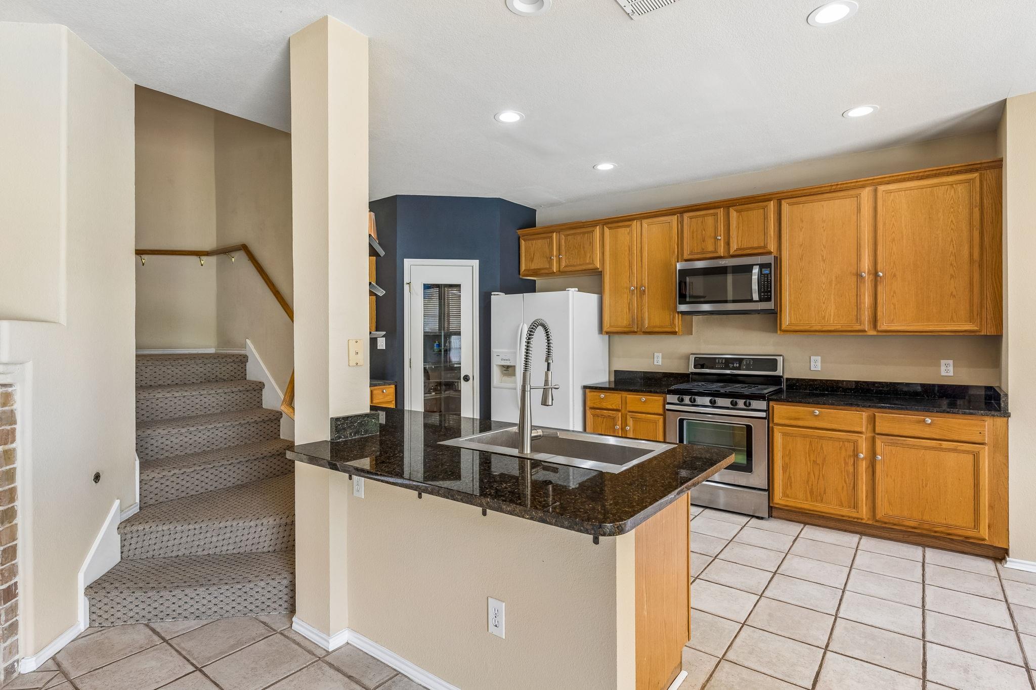 1409 Deer Horn DR