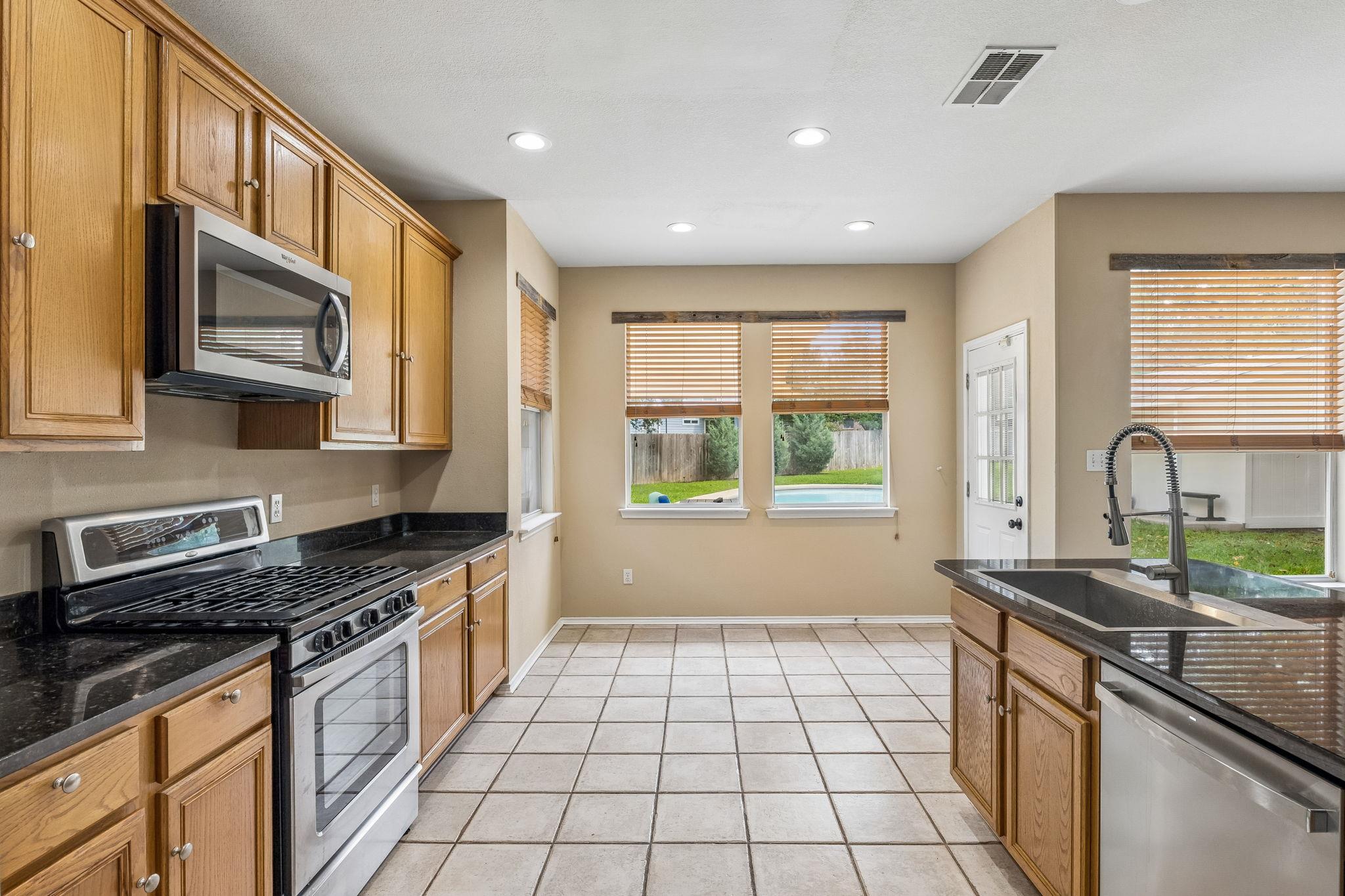 1409 Deer Horn DR