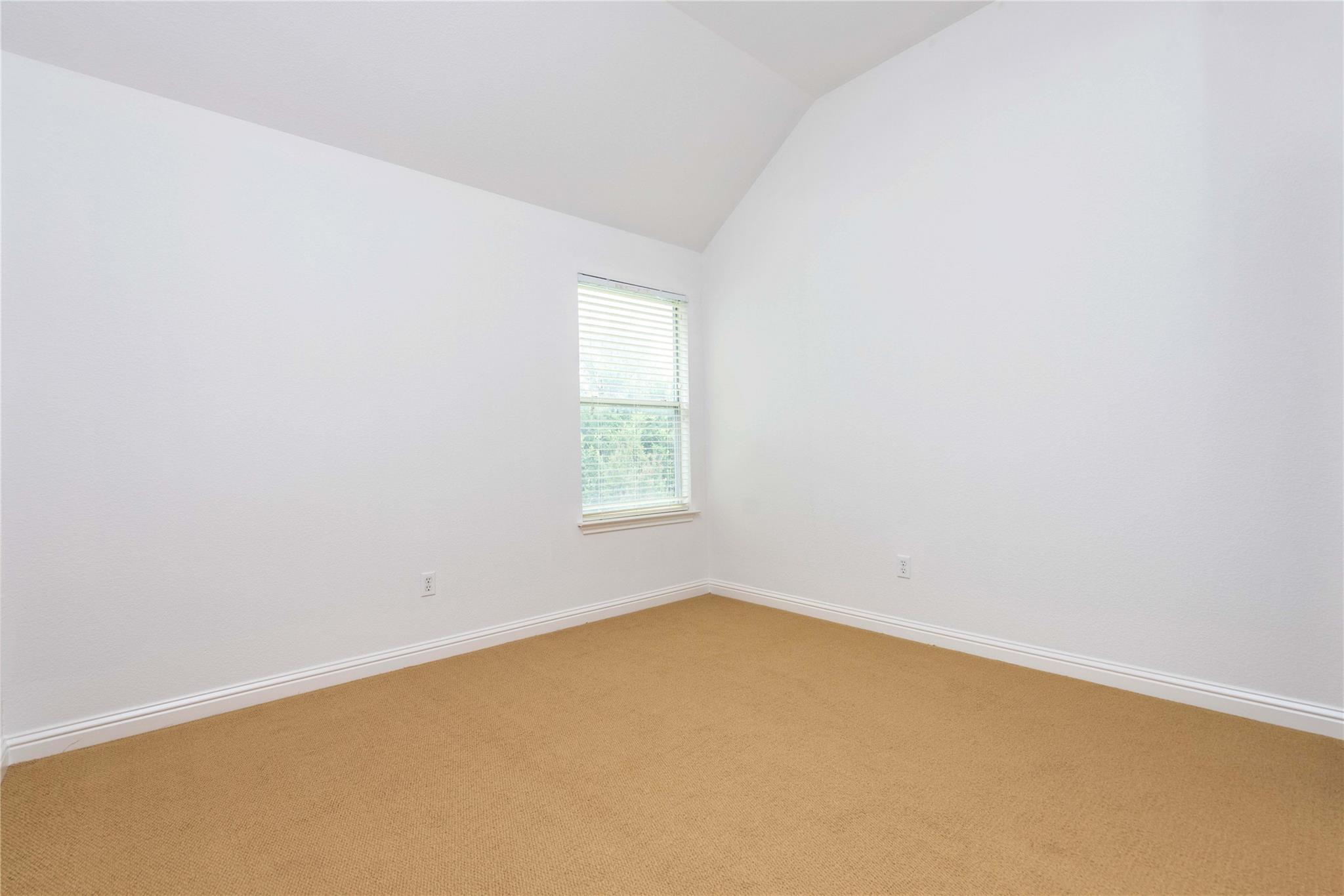 1112 Rowley DR
