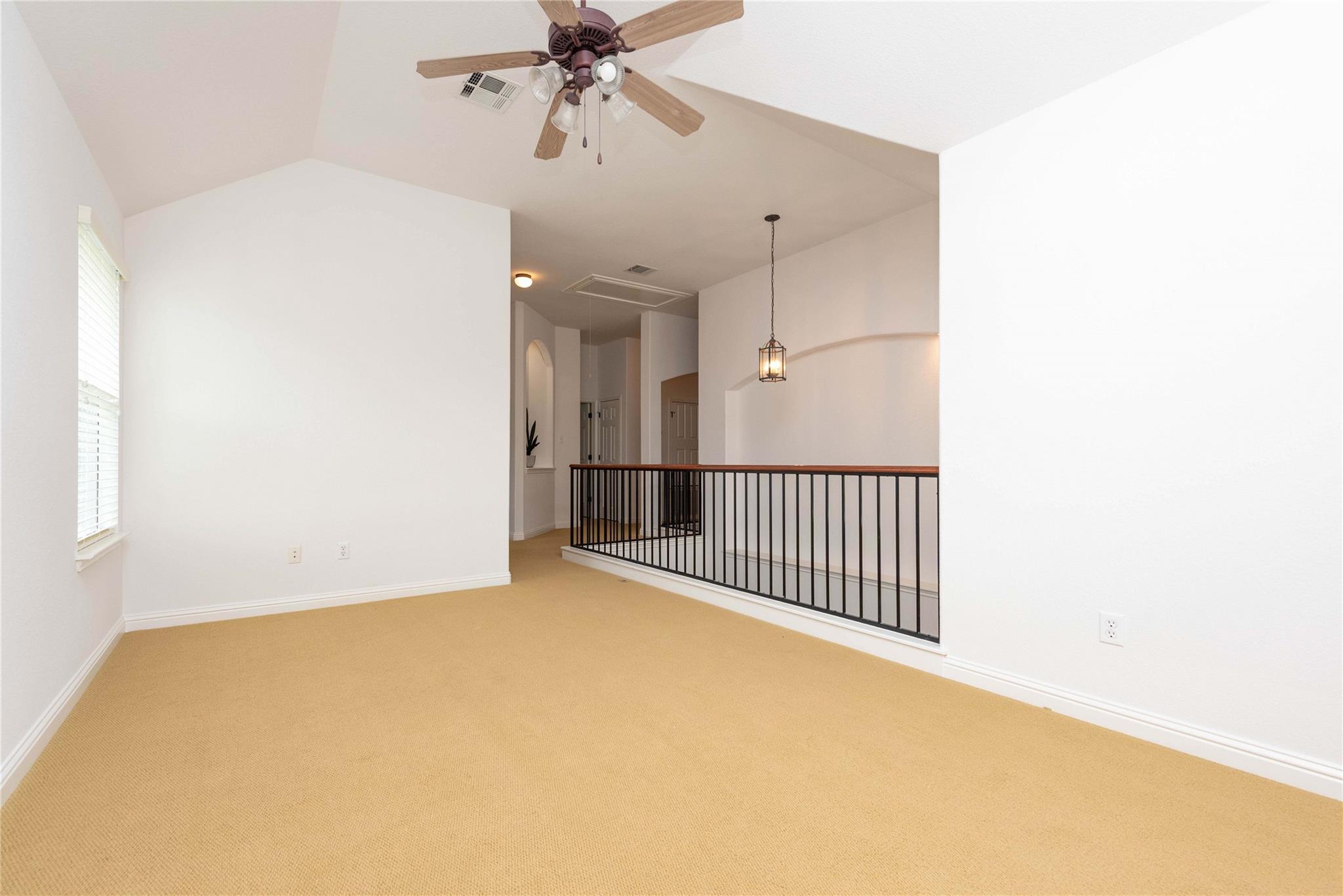 1112 Rowley DR