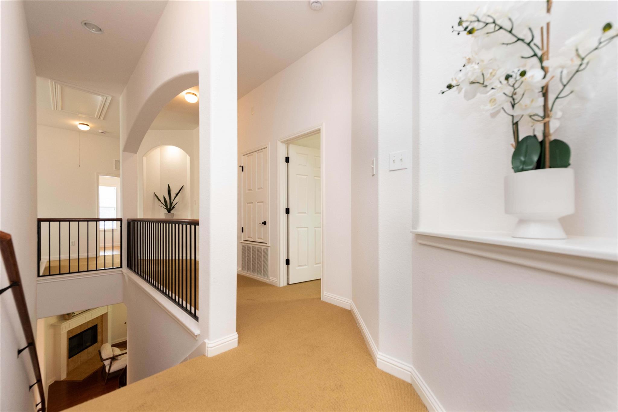 1112 Rowley DR