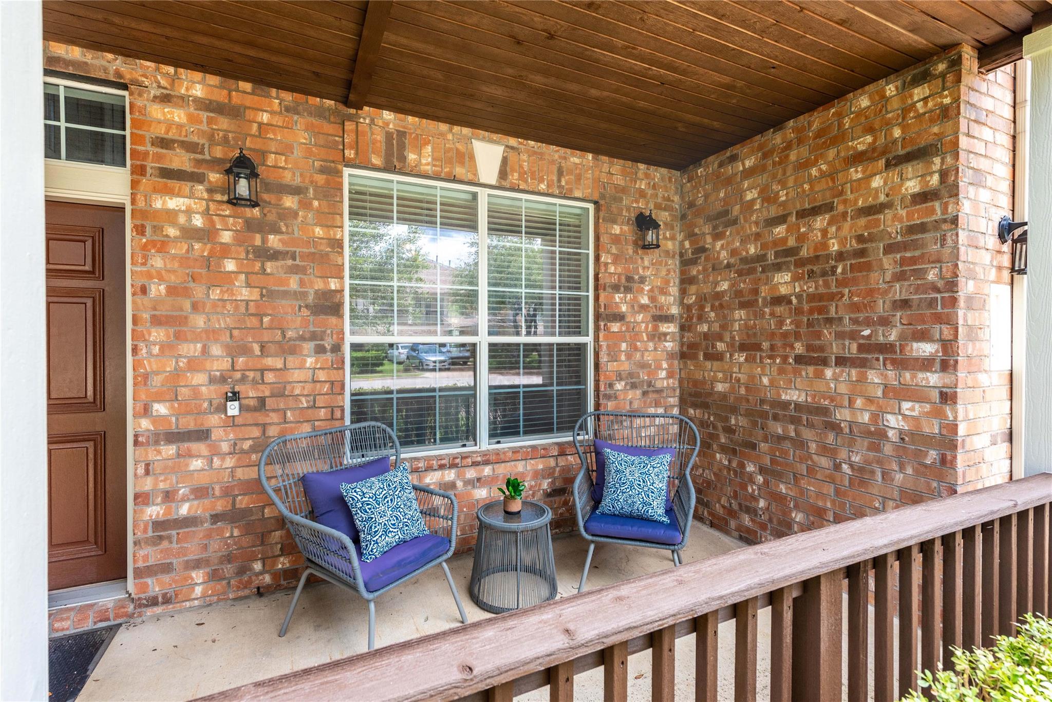 1112 Rowley DR