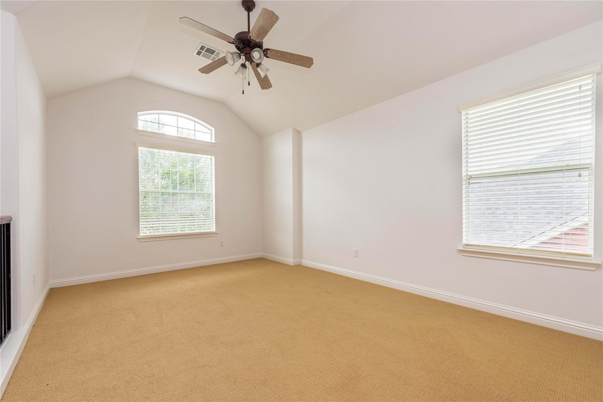 1112 Rowley DR