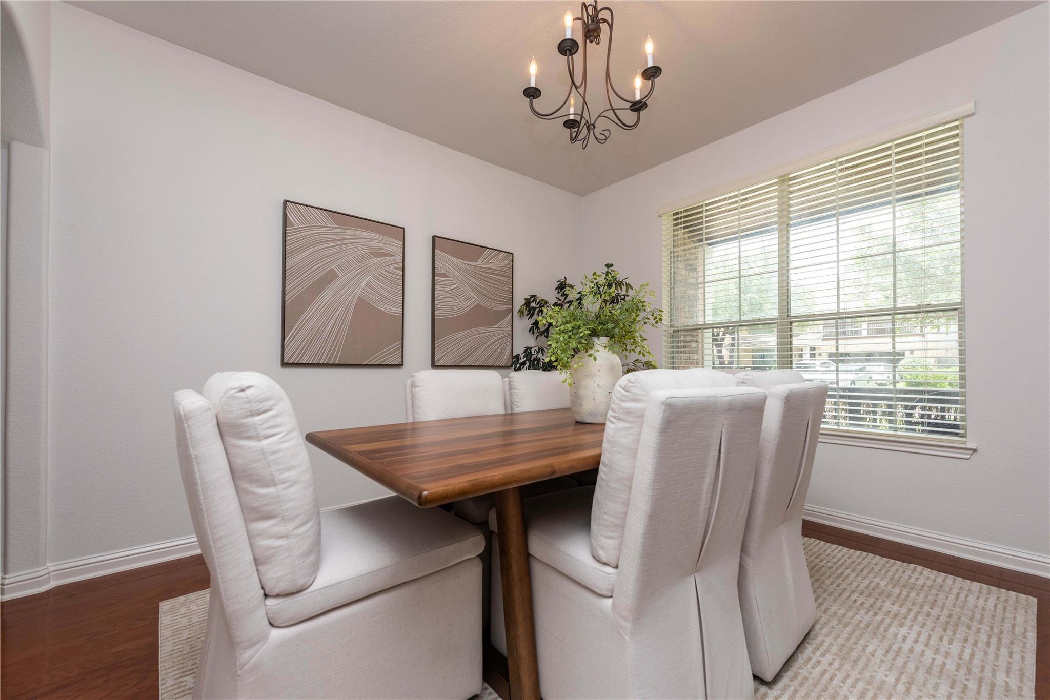 1112 Rowley DR
