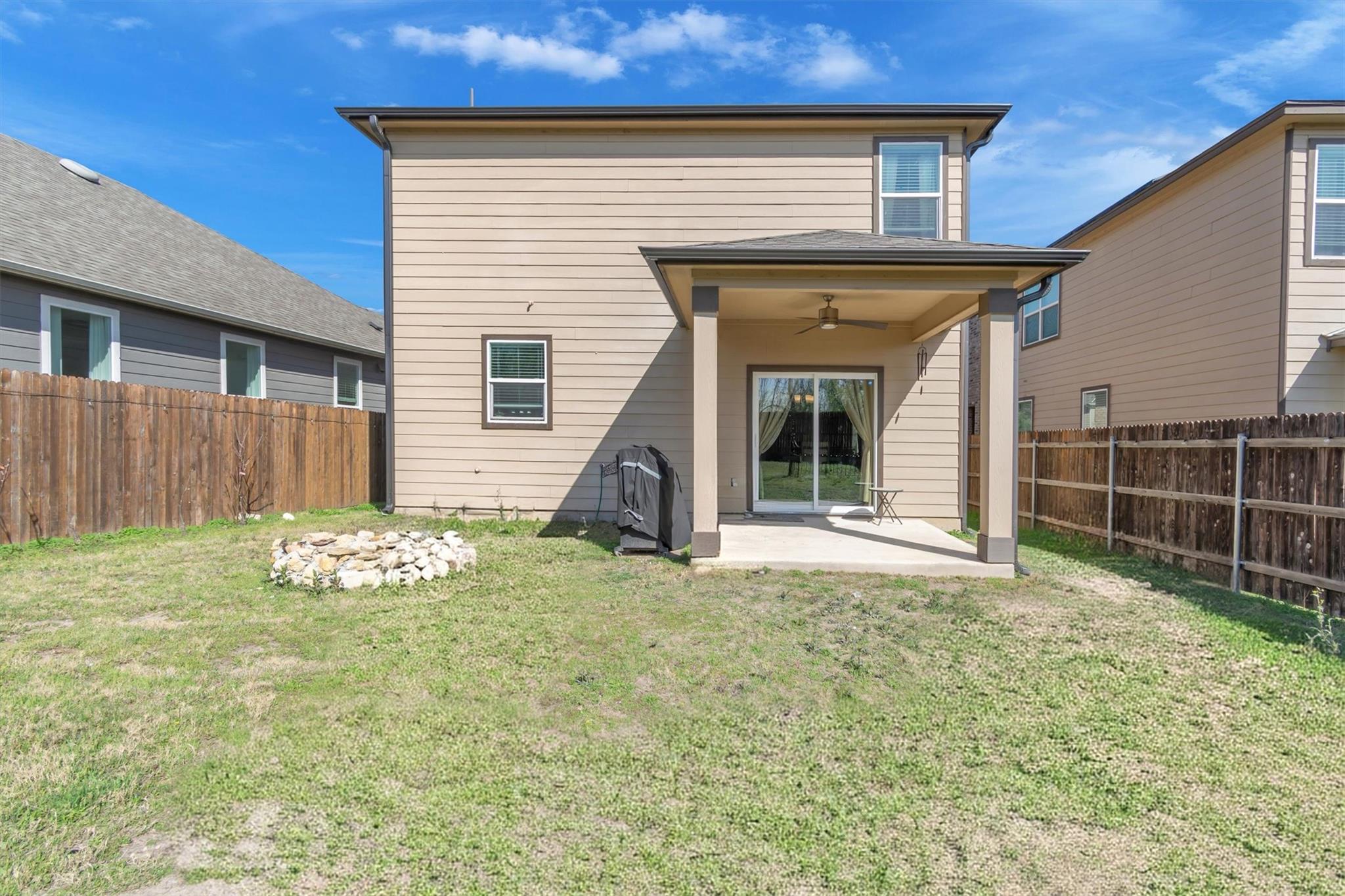 421 Conchillos DR