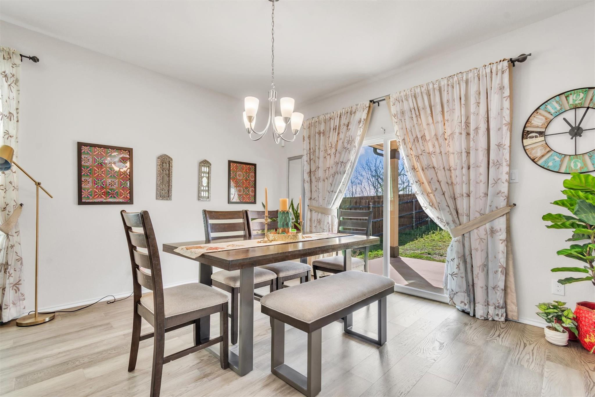 421 Conchillos DR