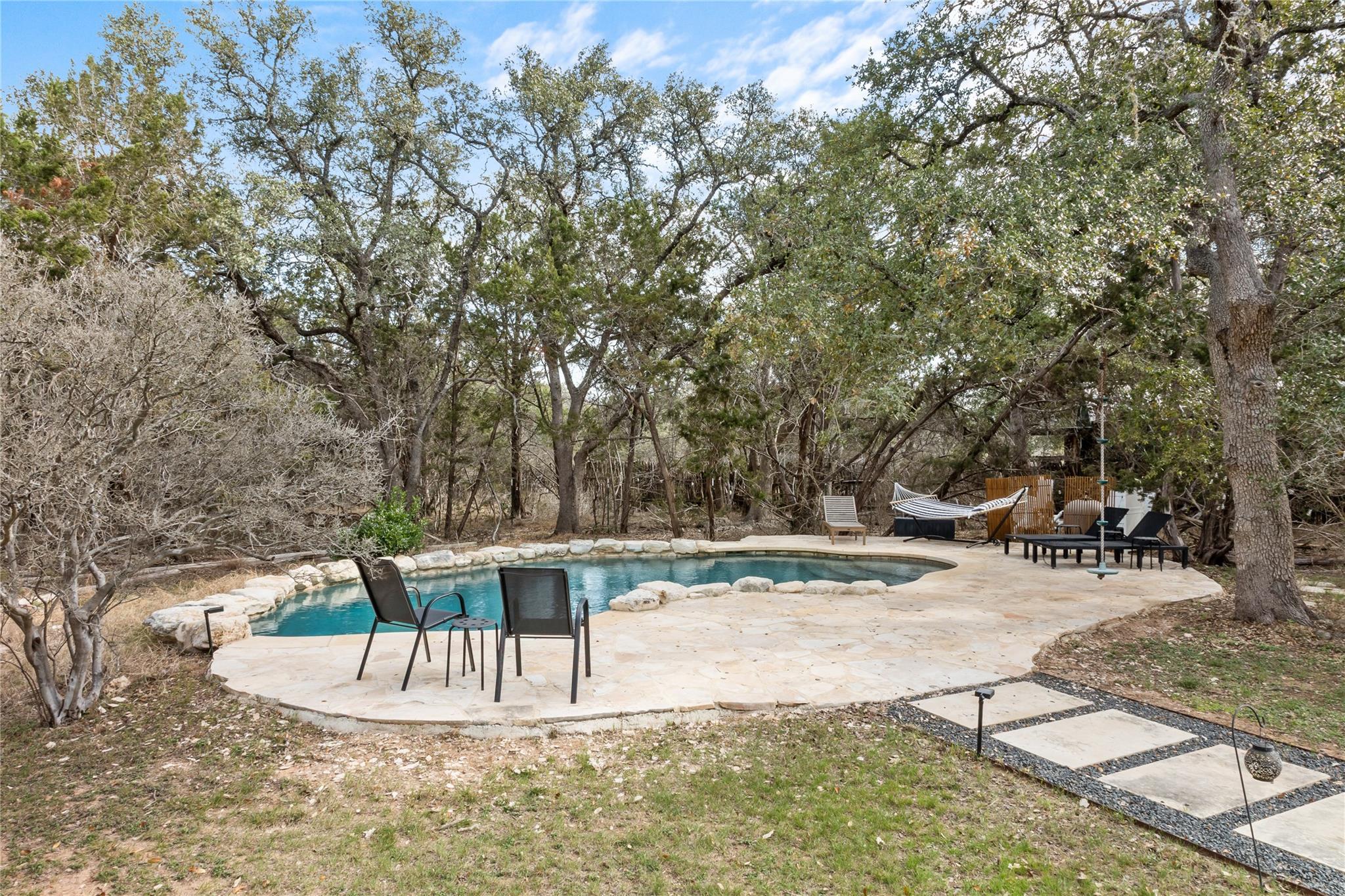 2300 A River RD