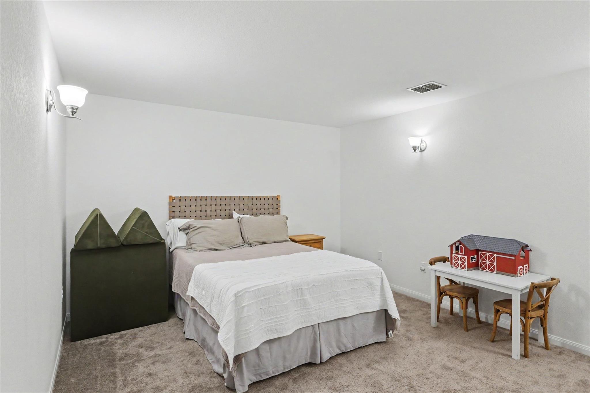 12512 Altamira ST