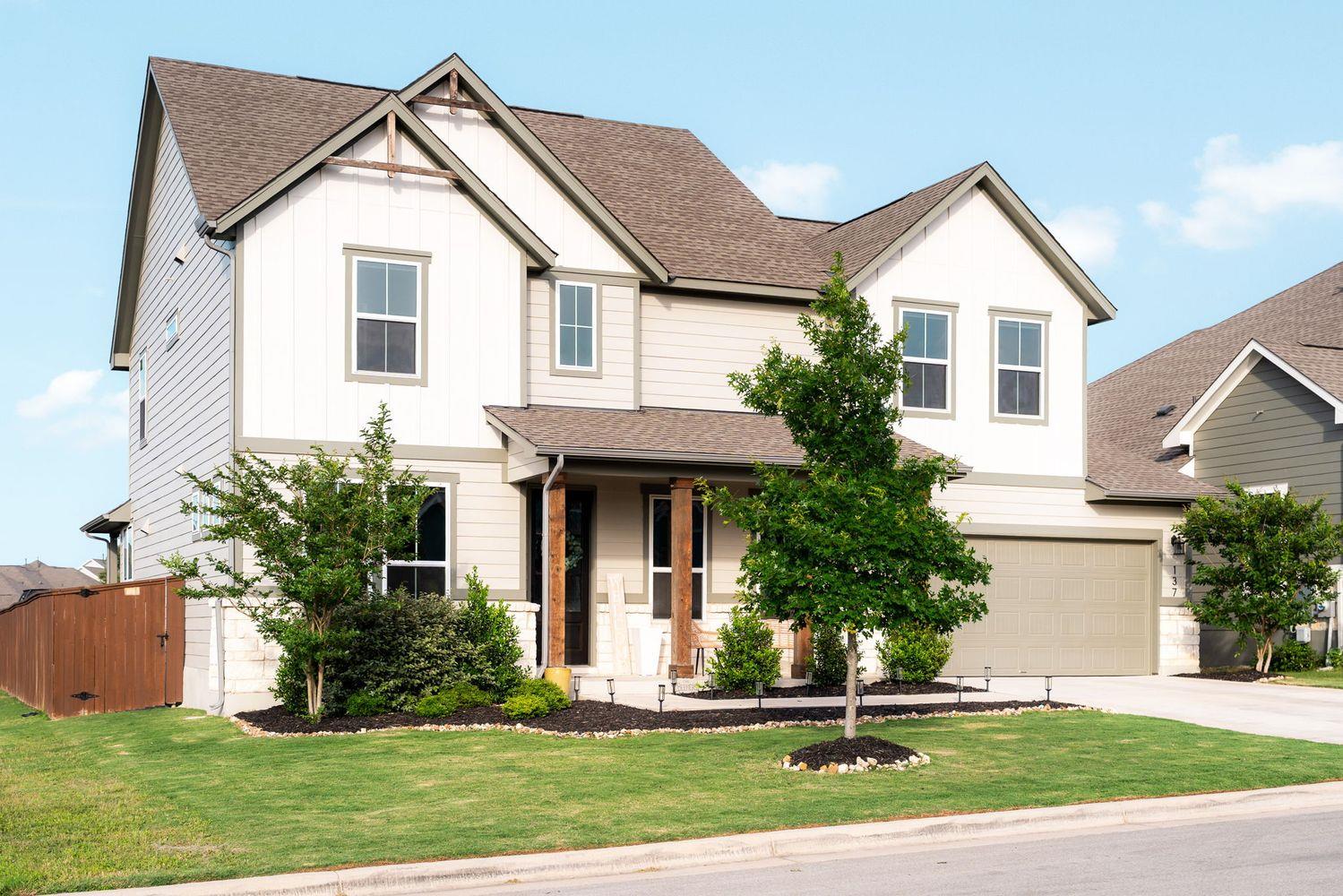 137 Crescent Moon CT