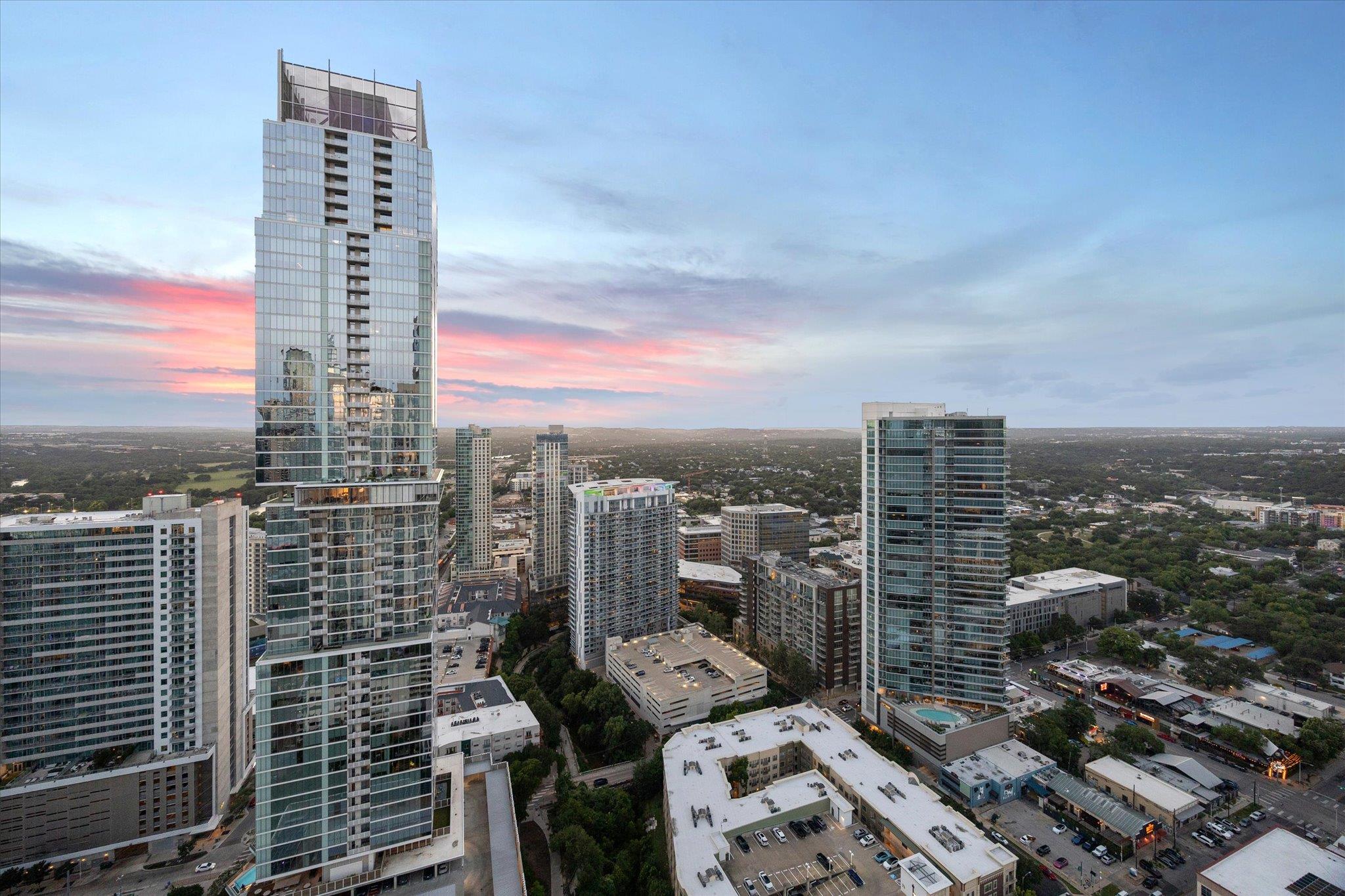 360 Nueces ST # 3910