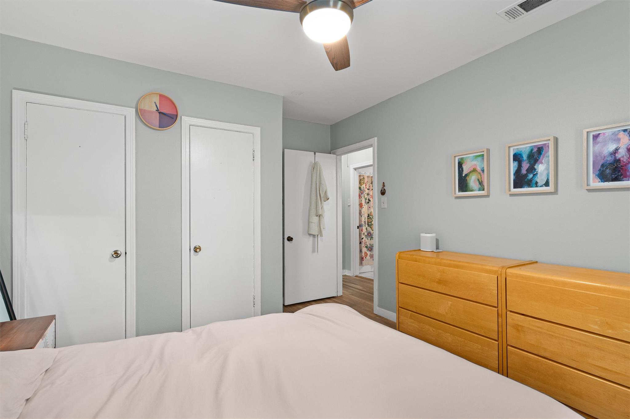 2633 W 45th ST
