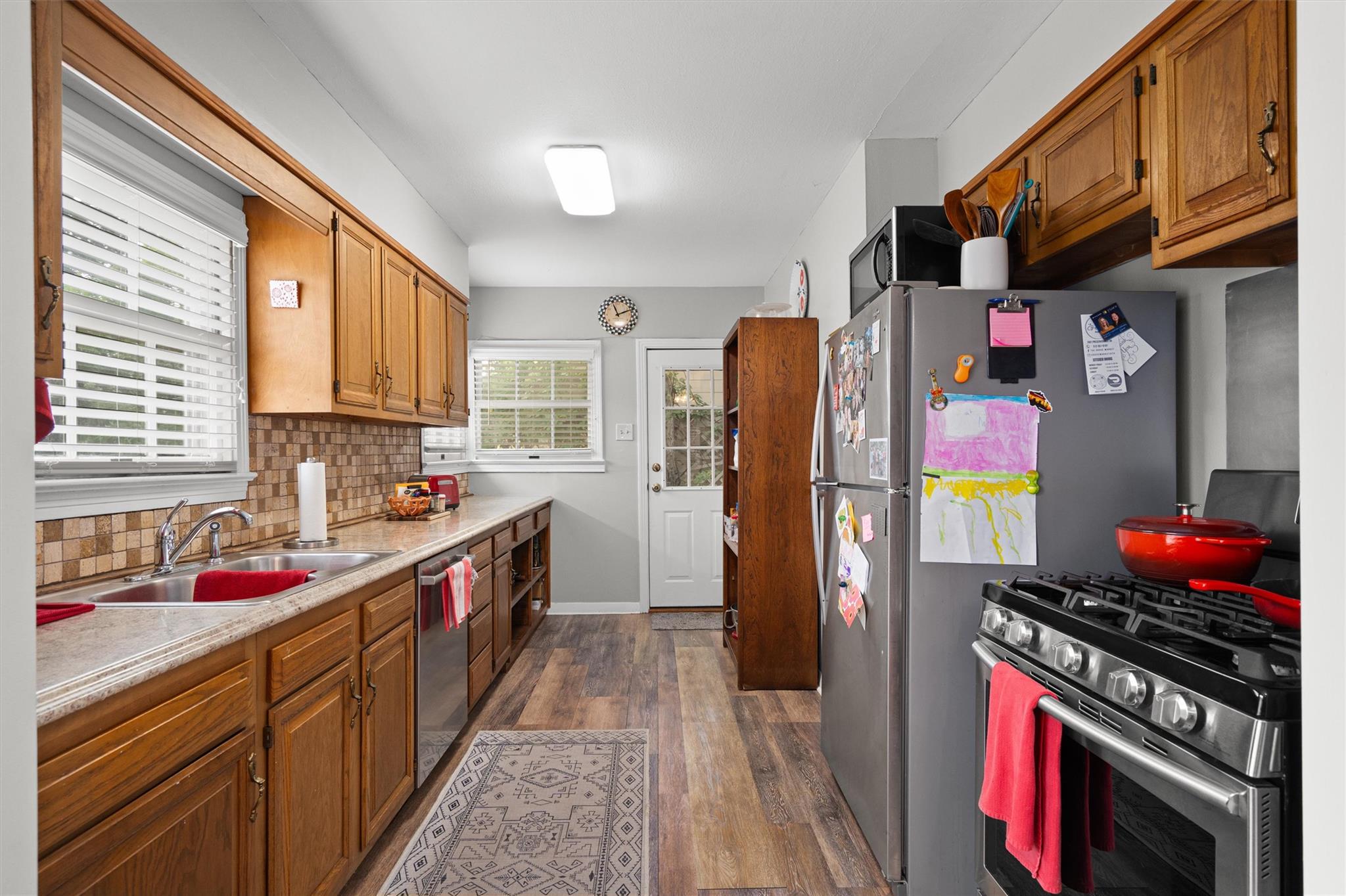2633 W 45th ST