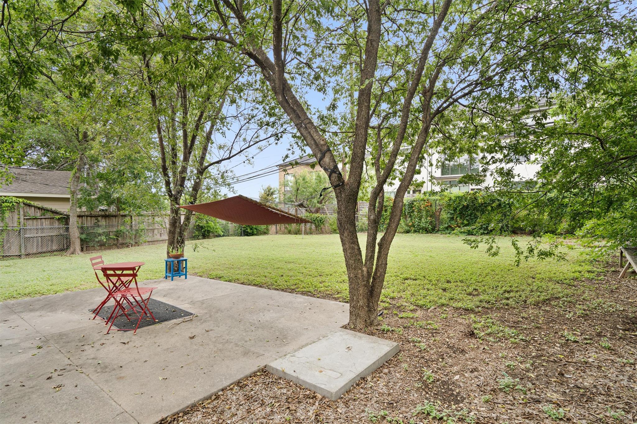 2633 W 45th ST