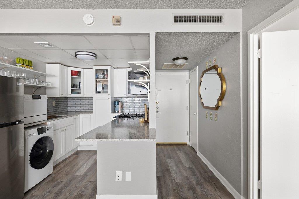 1800 Lavaca ST # 207