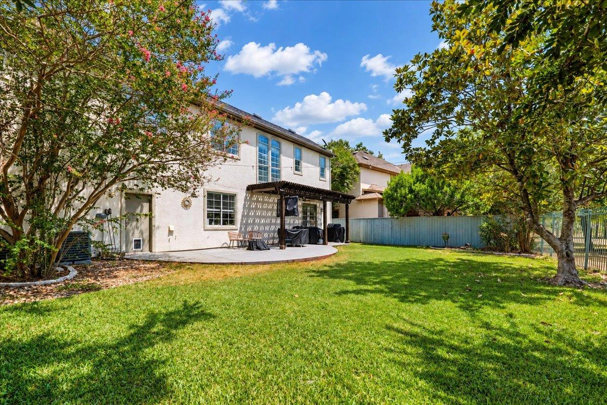 3817 Gaines CT