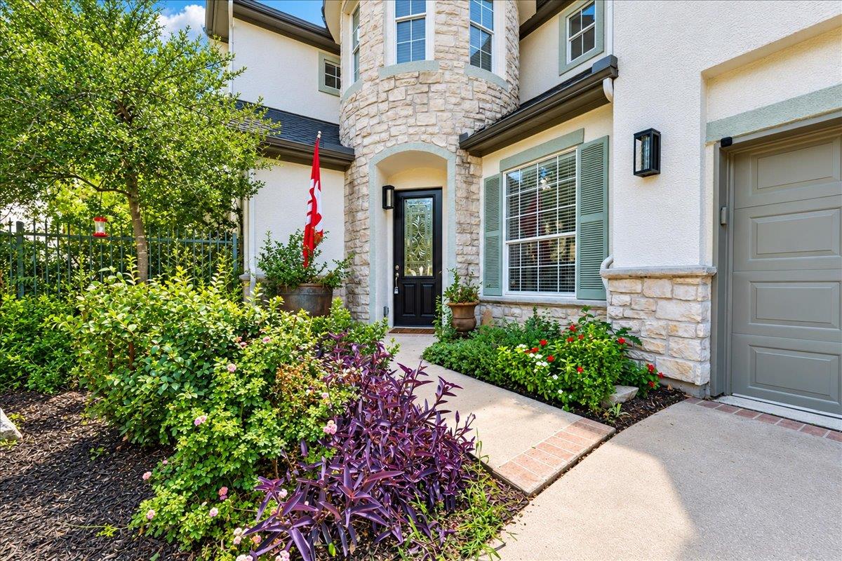 3817 Gaines CT